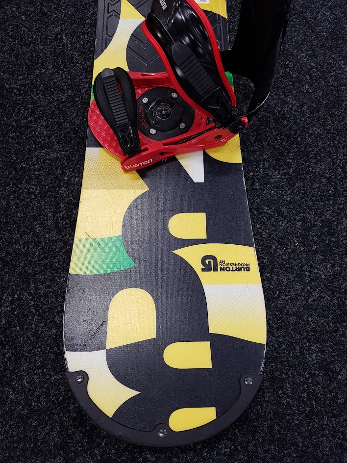 Použitý snowboard BURTON Progression + viazanie Burton veľkosť M