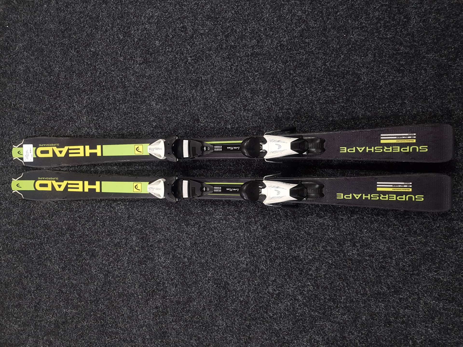 Použité lyže HEAD Supershape + viazanie Head 7.5