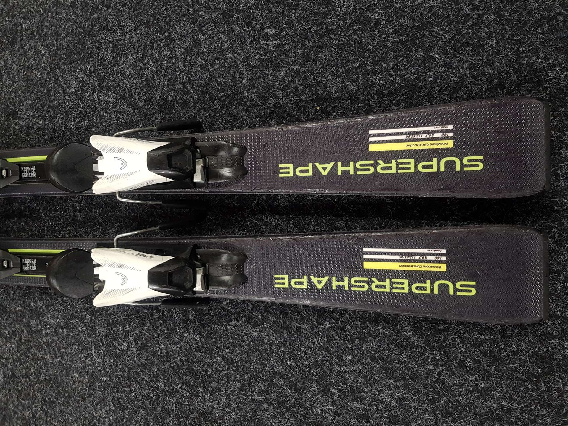 Použité lyže HEAD Supershape + viazanie Head 7.5