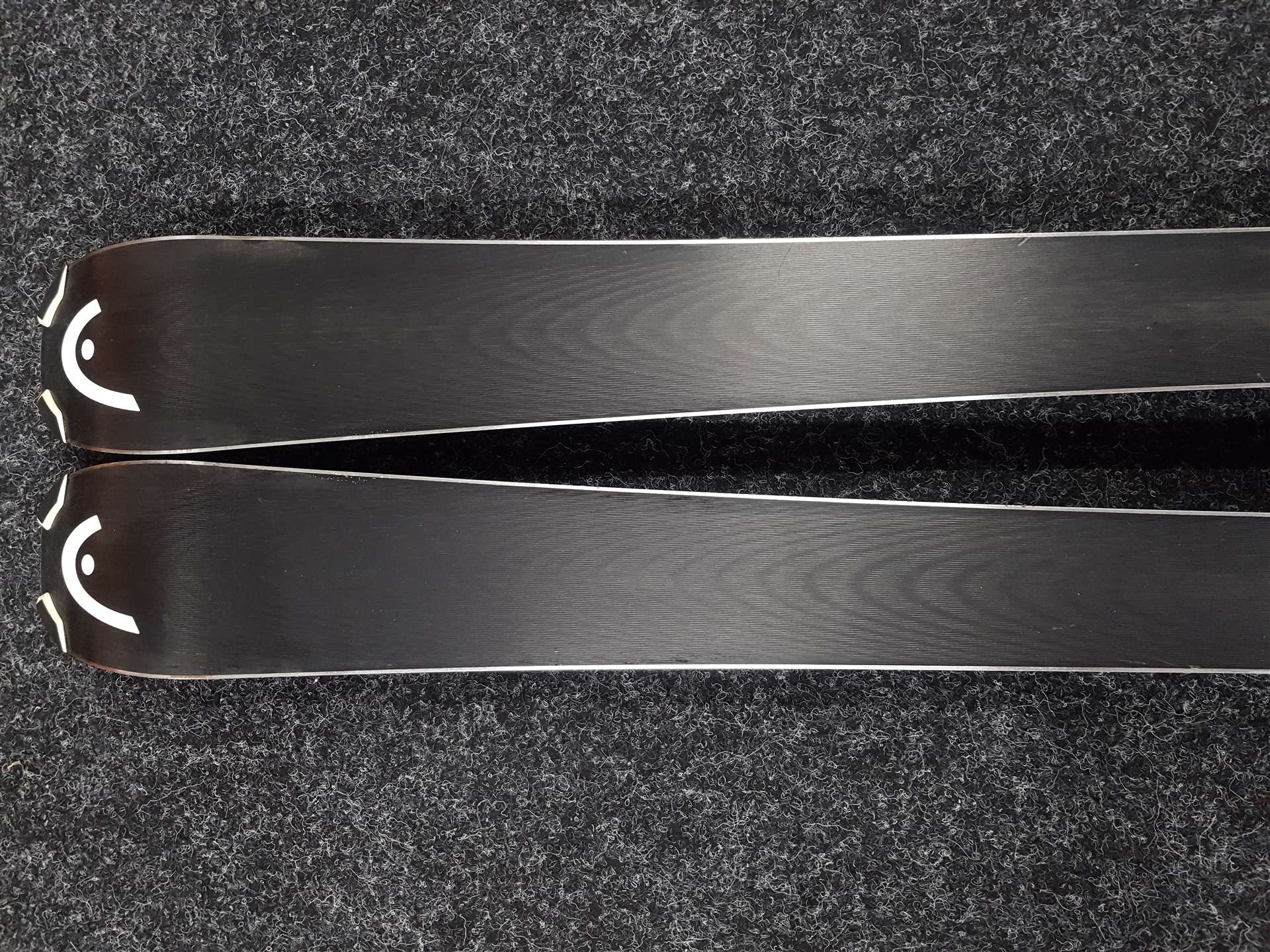 Použité lyže HEAD Supershape + viazanie Head 7.5