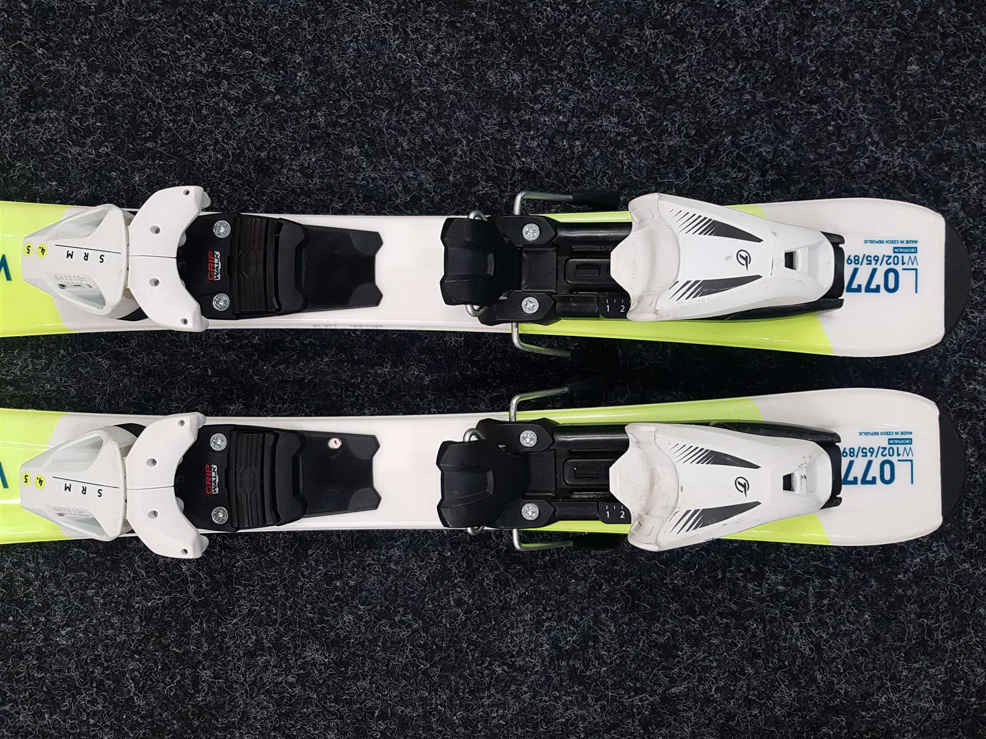 Použité detské lyže WEDZE Boost 100 + viazanie Tyrolia SMR 4.5