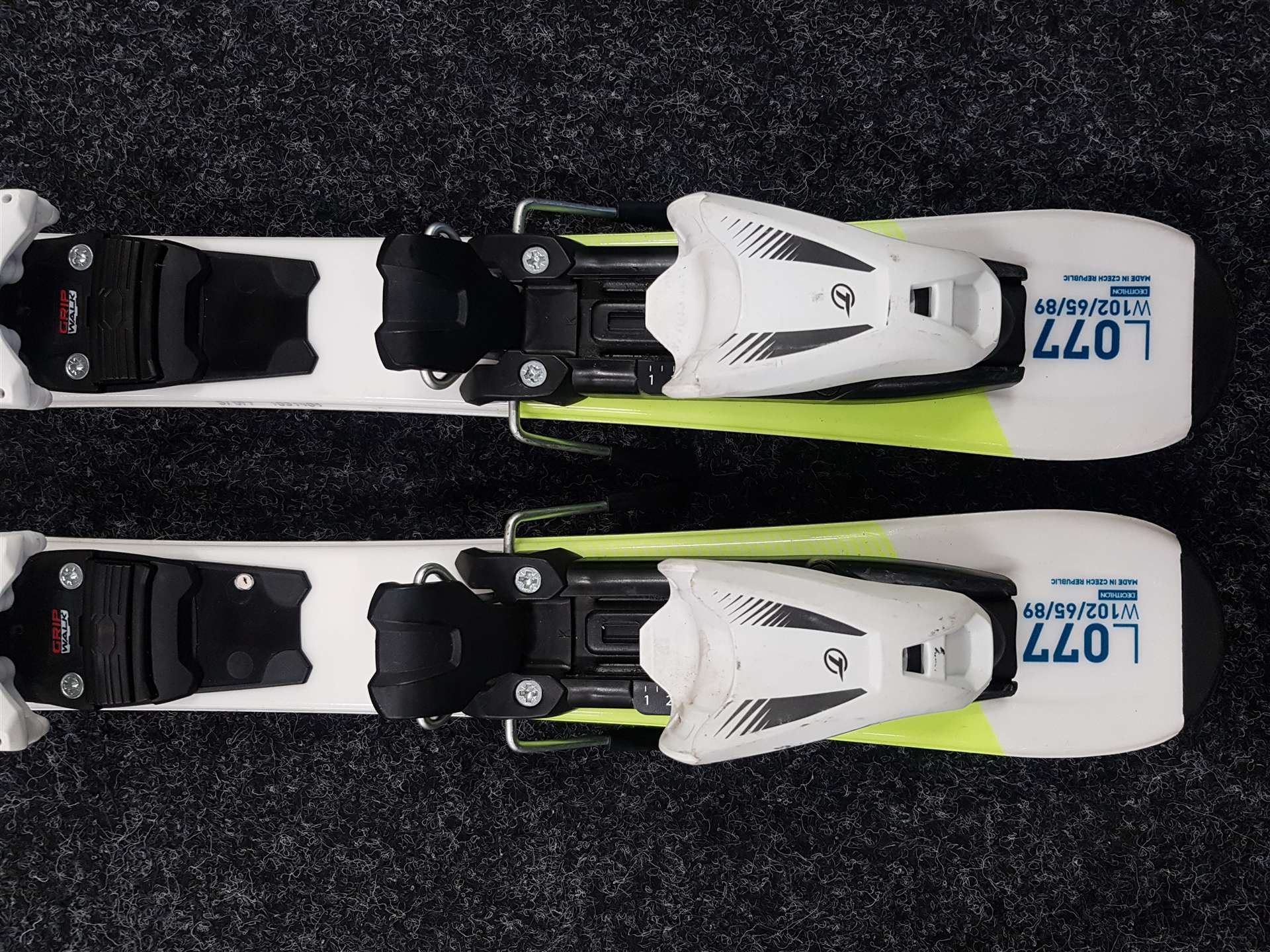 Použité detské lyže WEDZE Boost 100 + viazanie Tyrolia SMR 4.5