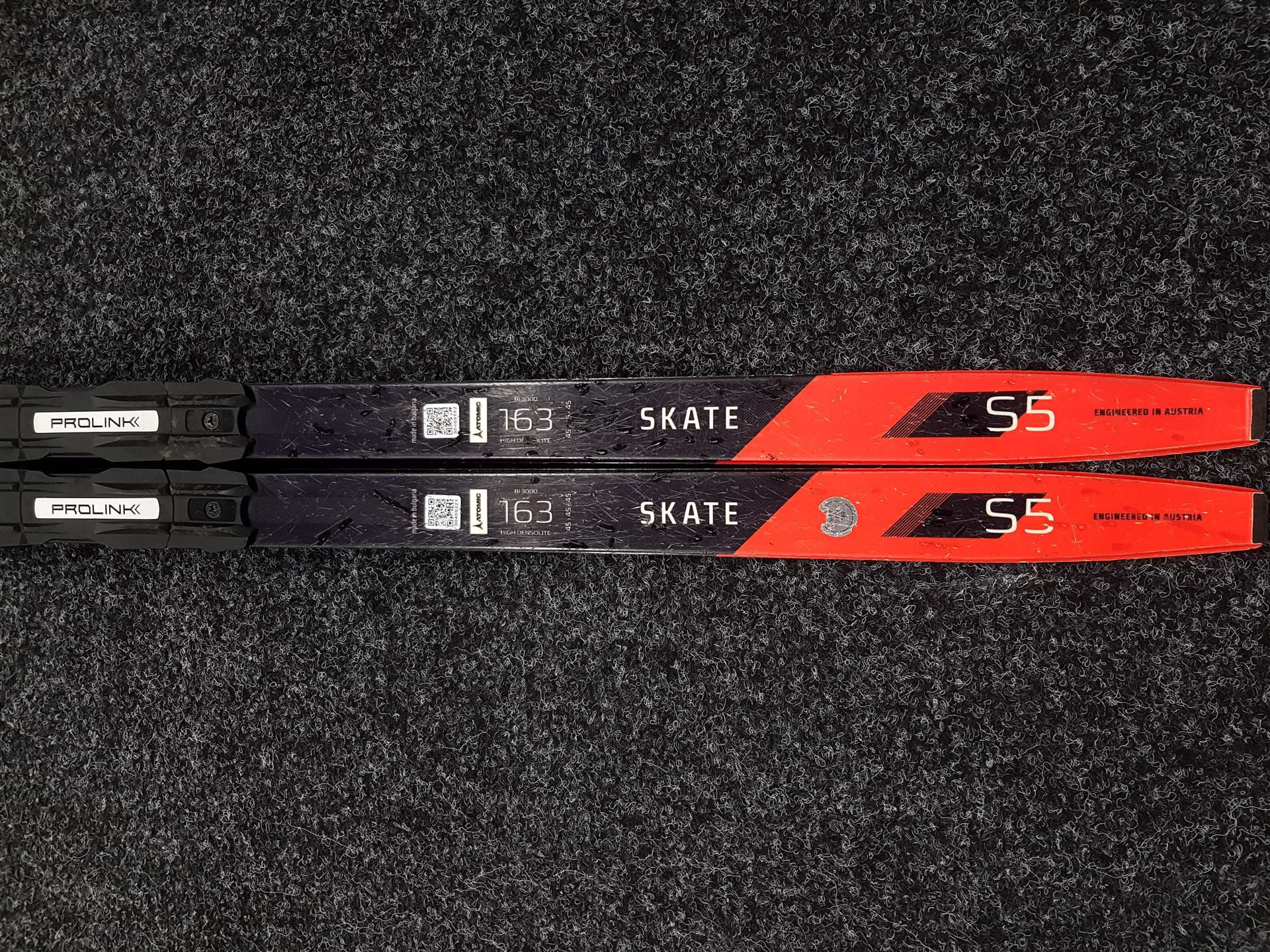 Použité bežecké lyže Atomic Redster S5 Skate + NNN viazanie Tecnopro Prolink