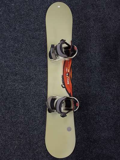 Použitý snowboard Burton Custom + viazanie Burton veľkost M