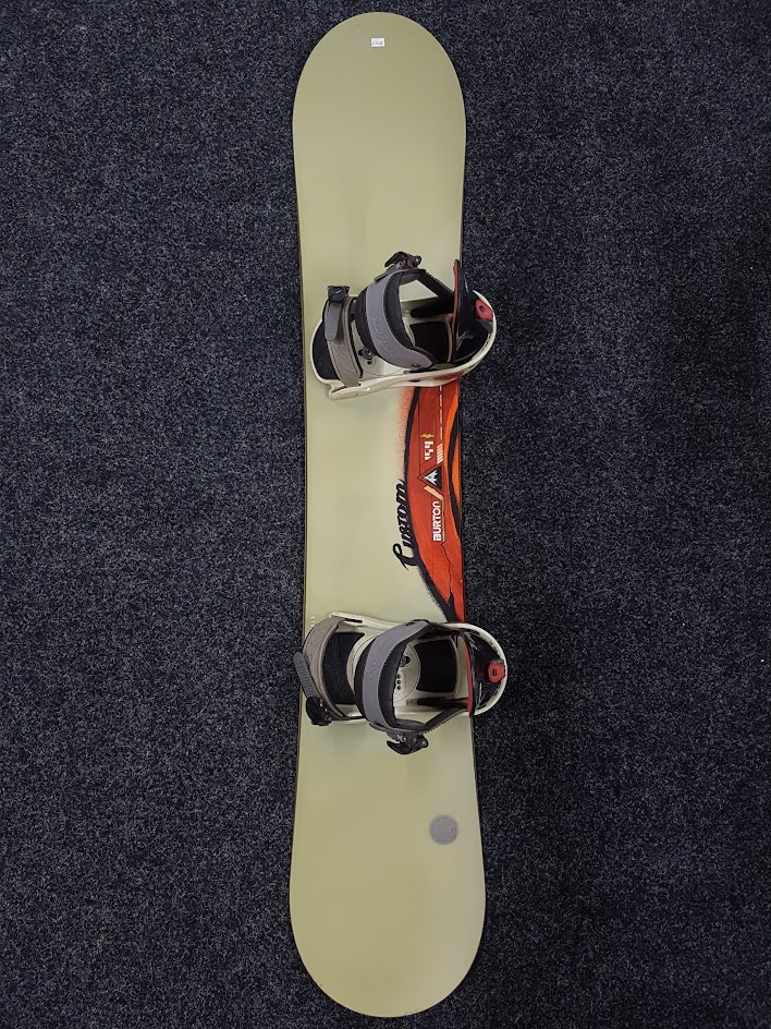 Použitý snowboard Burton Custom + viazanie Burton veľkost M