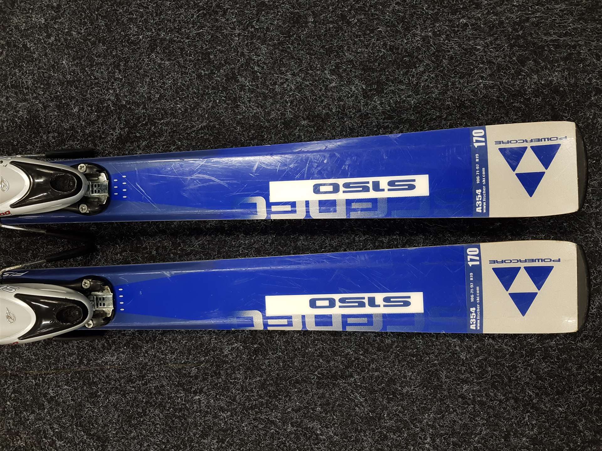 Použité lyže FISCHER S150 + viazanie Tyrolia SL100