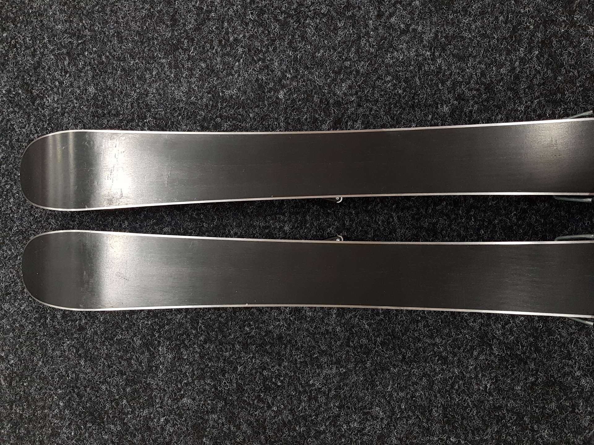 Použité lyže HEAD Super Shape + viazanie Tyrolia  L.R 4.5