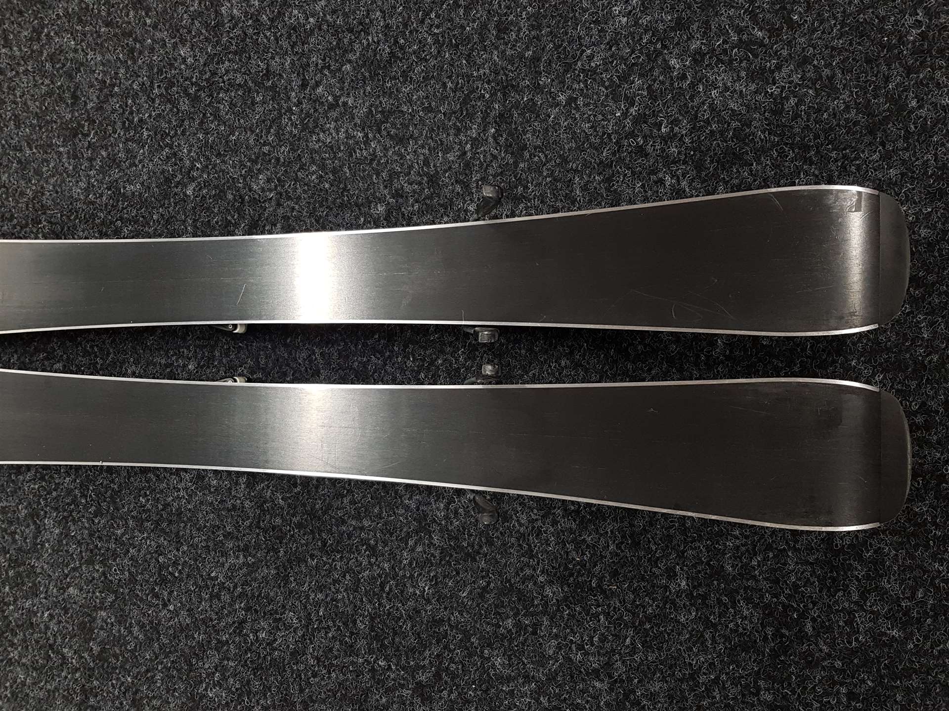 Použité lyže HEAD Super Shape + viazanie Tyrolia  L.R 4.5