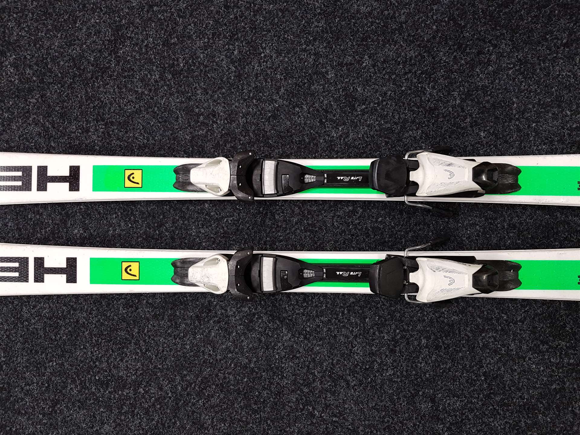 Použité lyže HEAD Supershape  + viazanie Head SLR 7.5