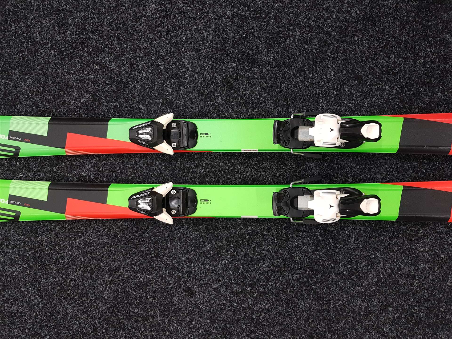 Použité lyže ELAN Formula S + viazanie Atomic Evox 4.5