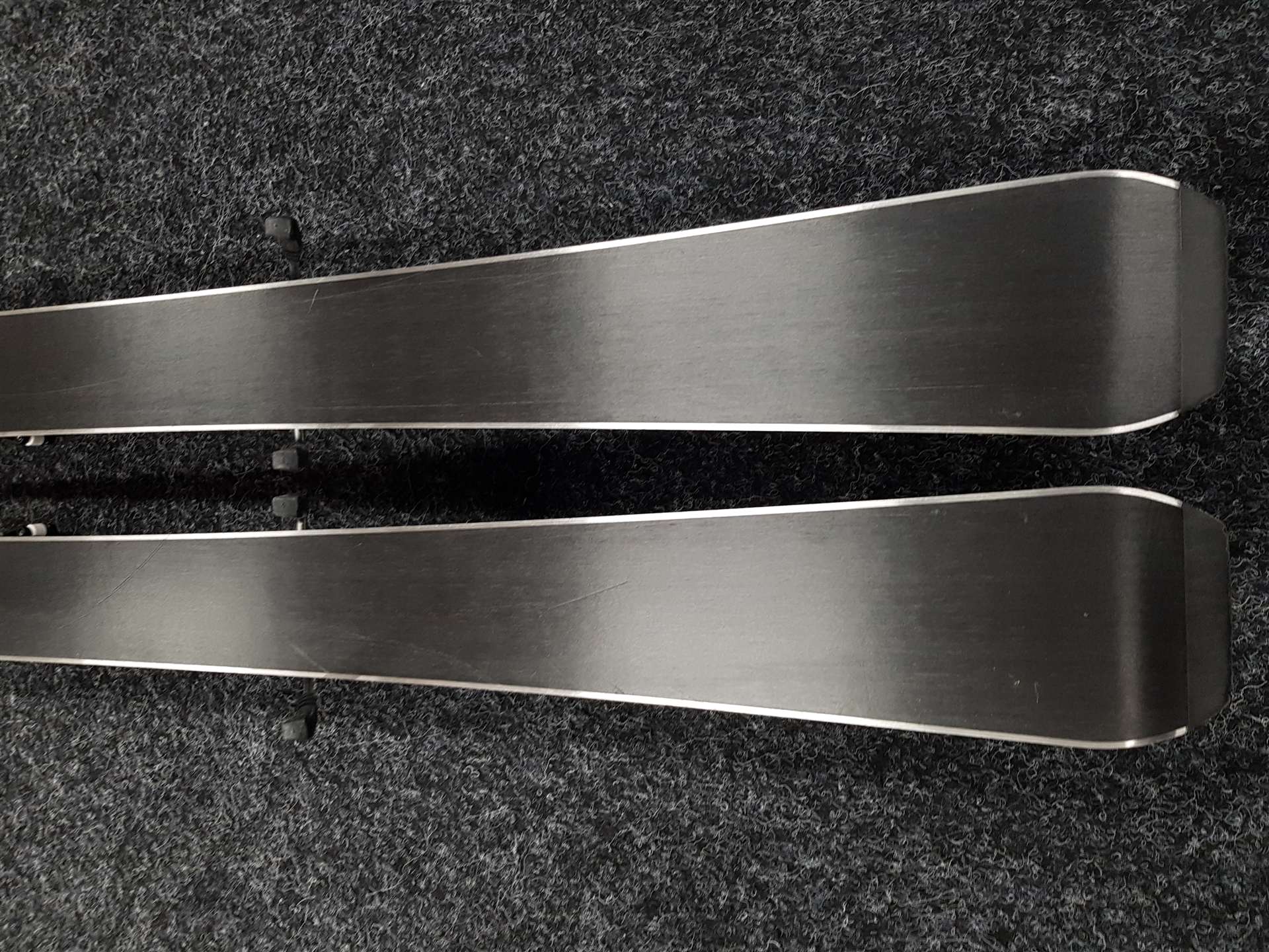 Použité lyže ARTIS Talent + viazanie Tyrolia SLR 4,5