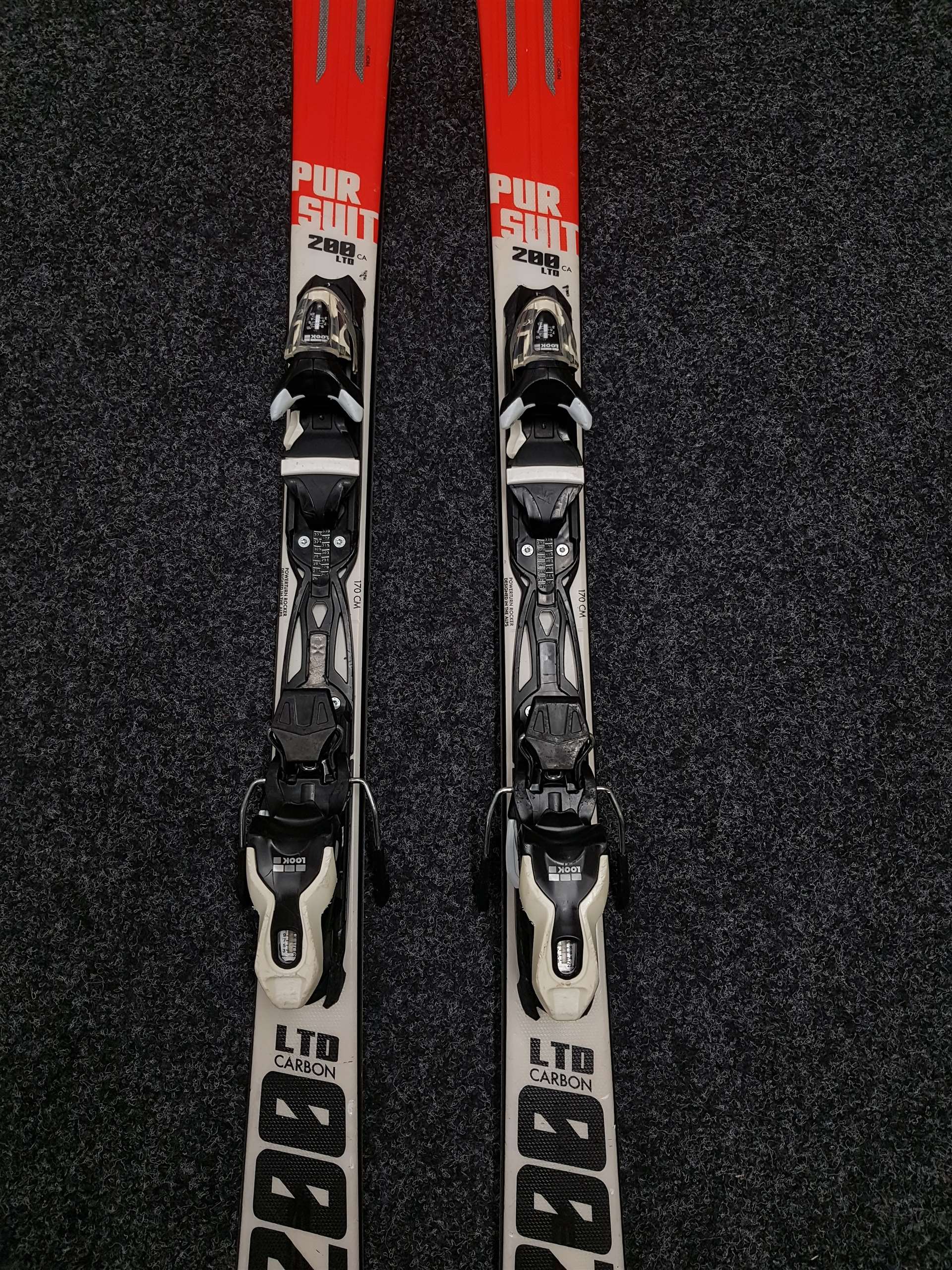 Bazárové lyže Rossignol Pursuit P200 LTD Carbon