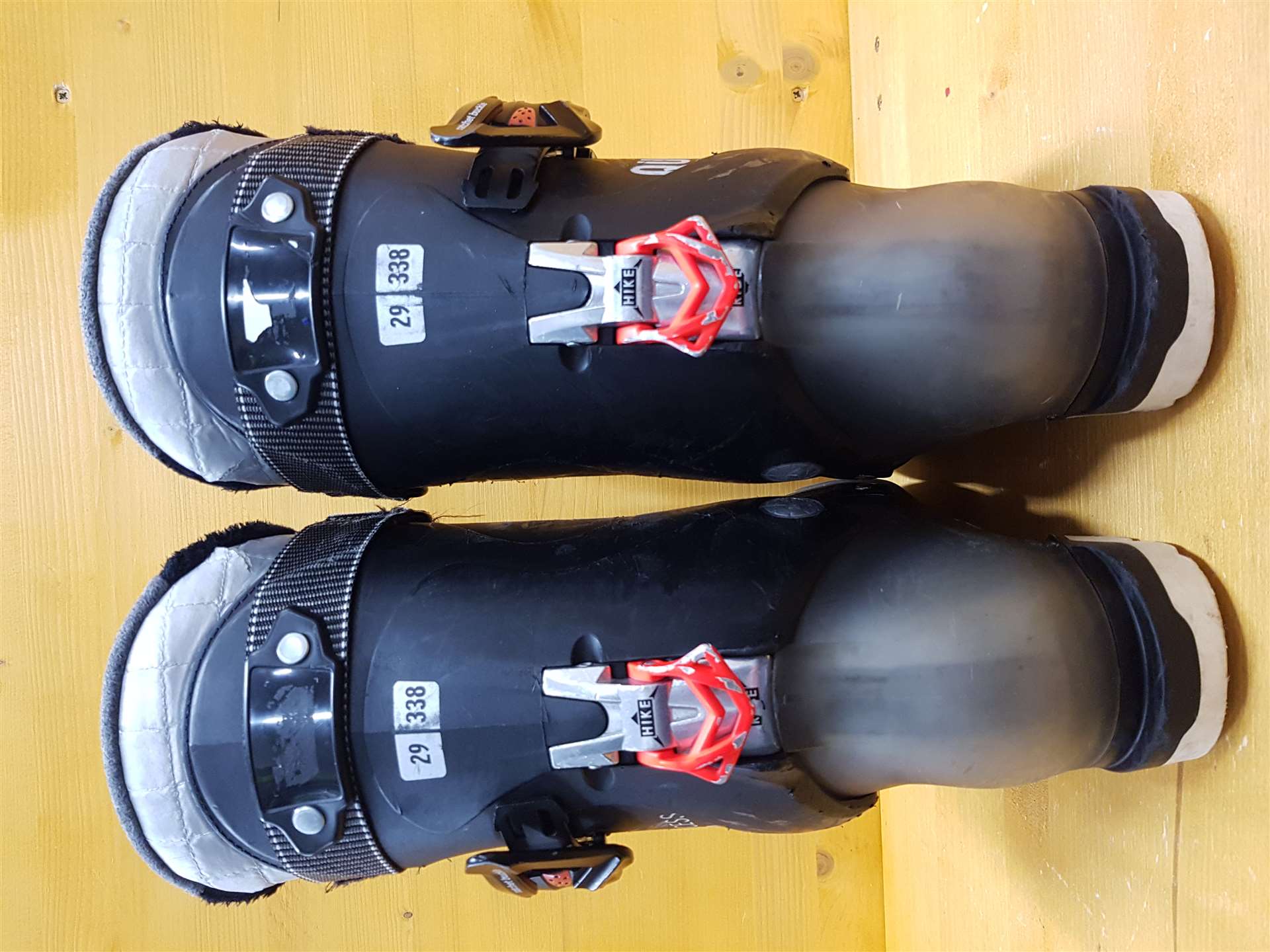 Použité lyžiarky Salomon Quest R80
