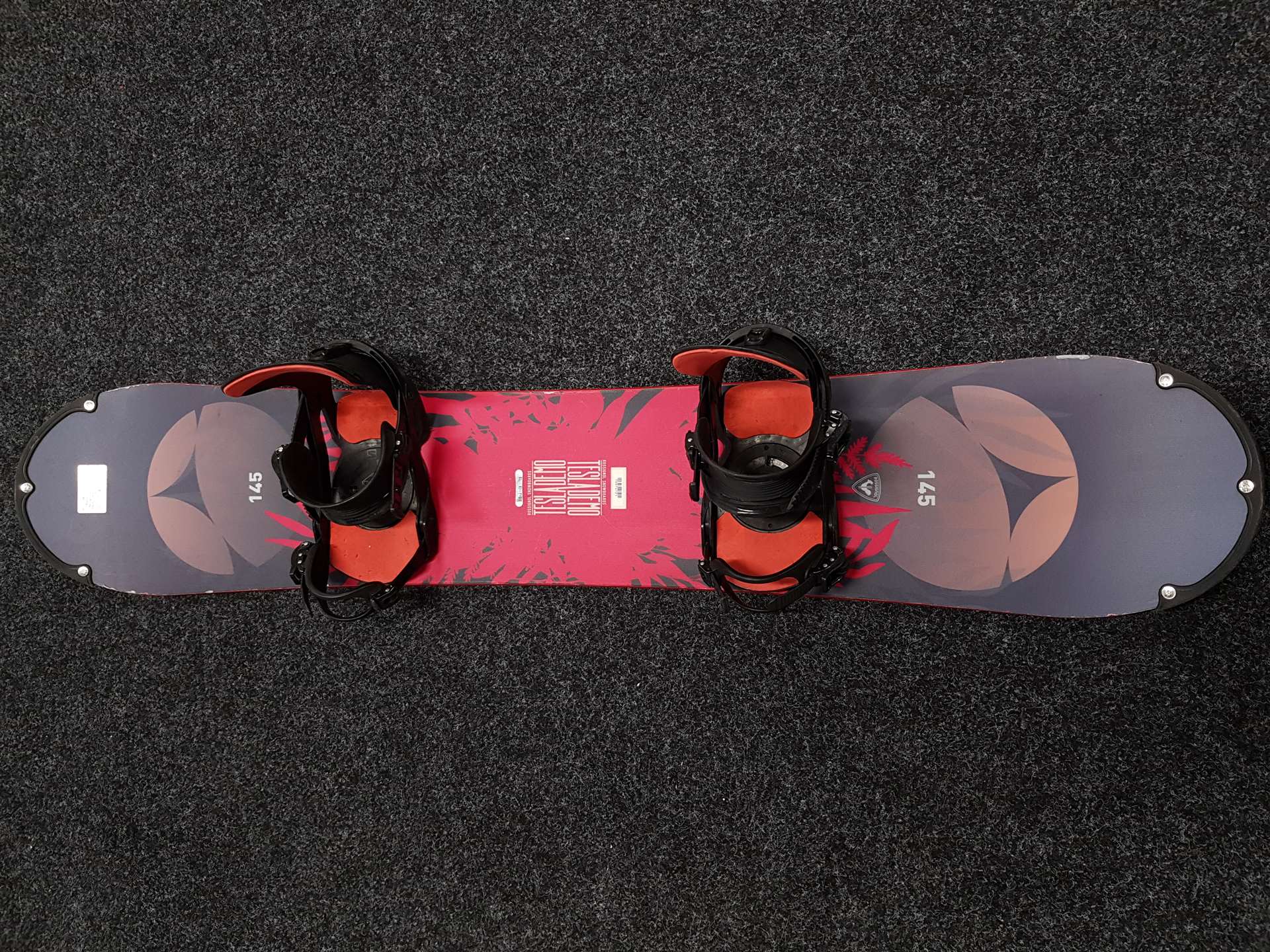 Použitý snowboard Rossignol Teslademo + viazanie Salomon veľkosť M