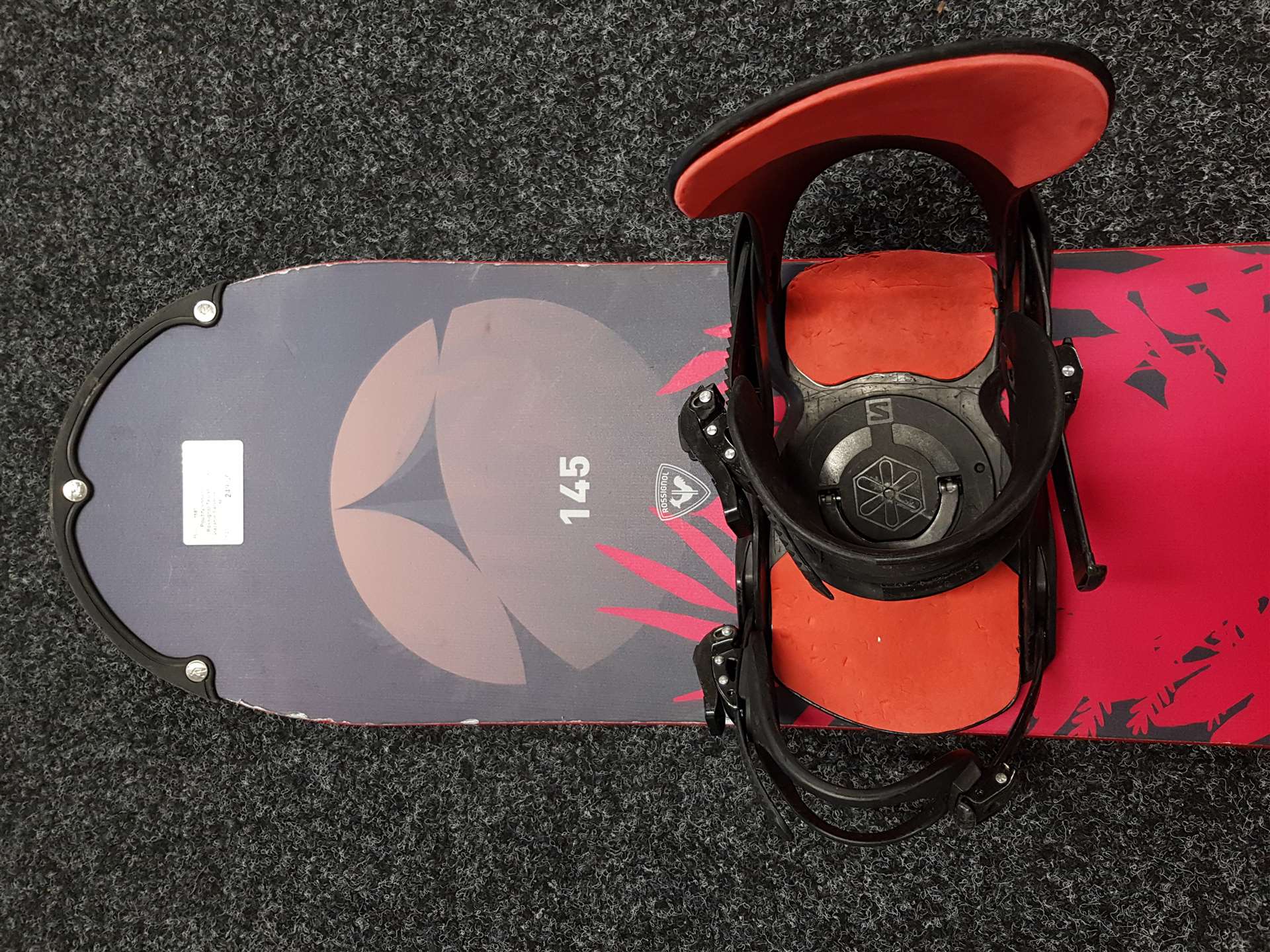 Použitý snowboard Rossignol Teslademo + viazanie Salomon veľkosť M