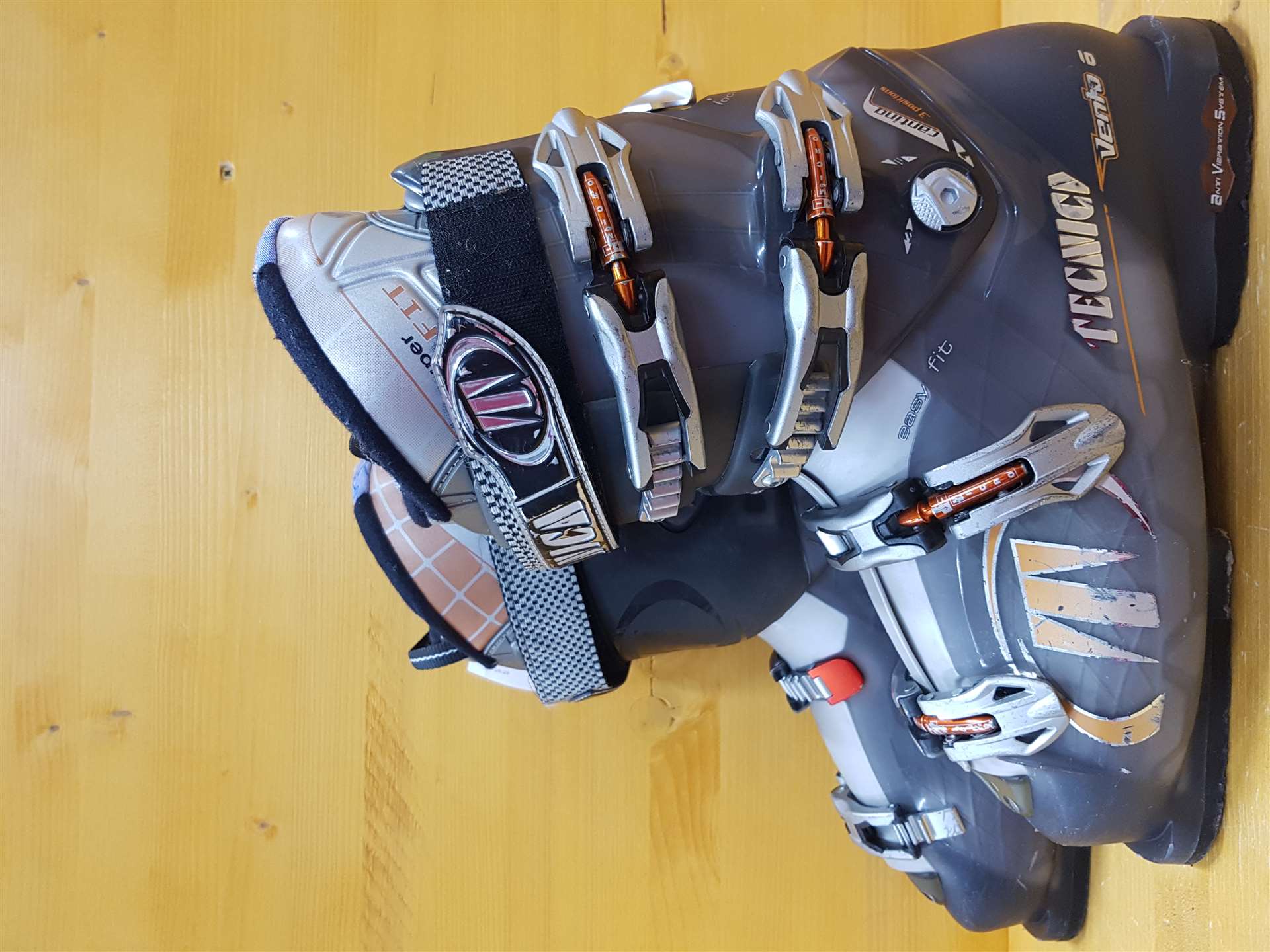 Použité lyžiarky TECNICA VENTO 6