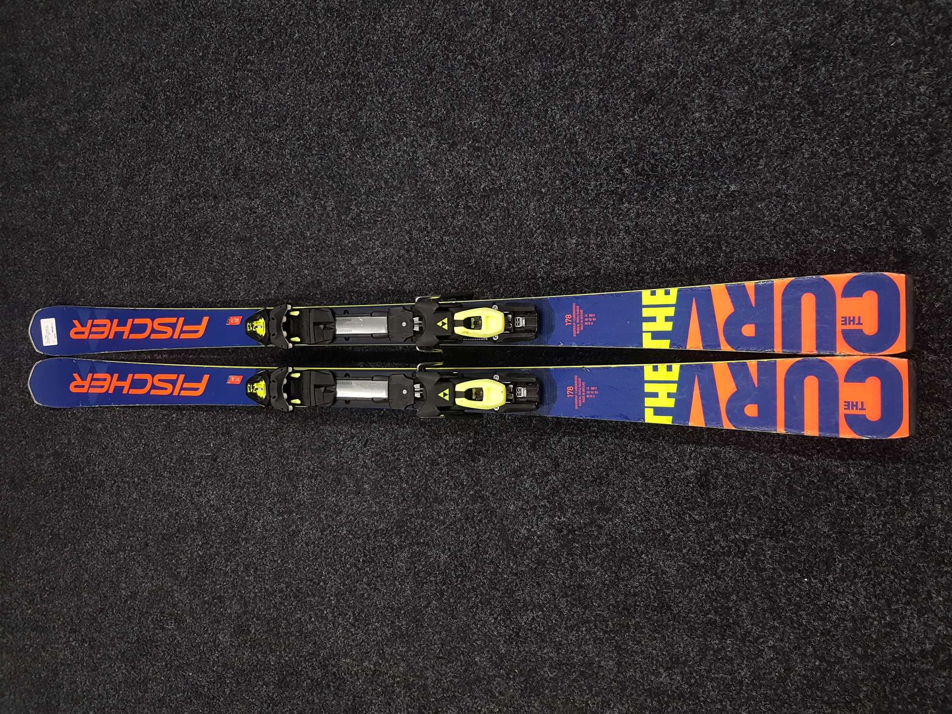 Použité lyže FISCHER The Curv RC4 + viazanie Fischer Z13
