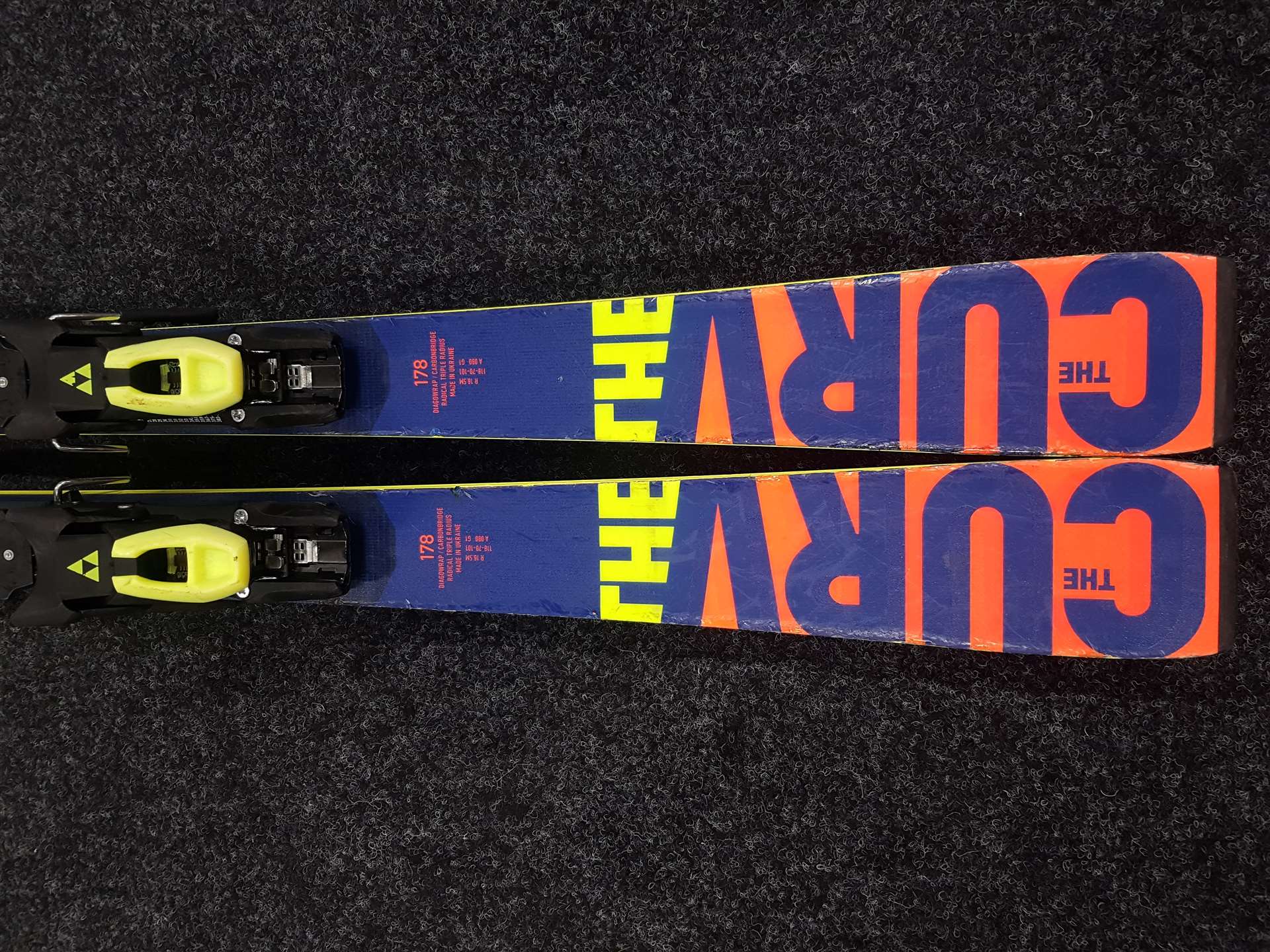 Použité lyže FISCHER The Curv RC4 + viazanie Fischer Z13