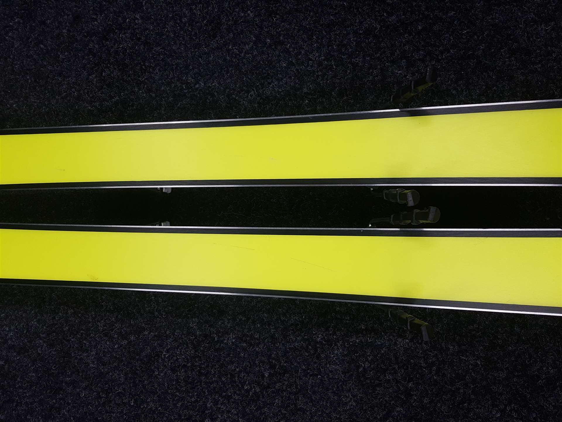 Použité lyže FISCHER The Curv RC4 + viazanie Fischer Z13