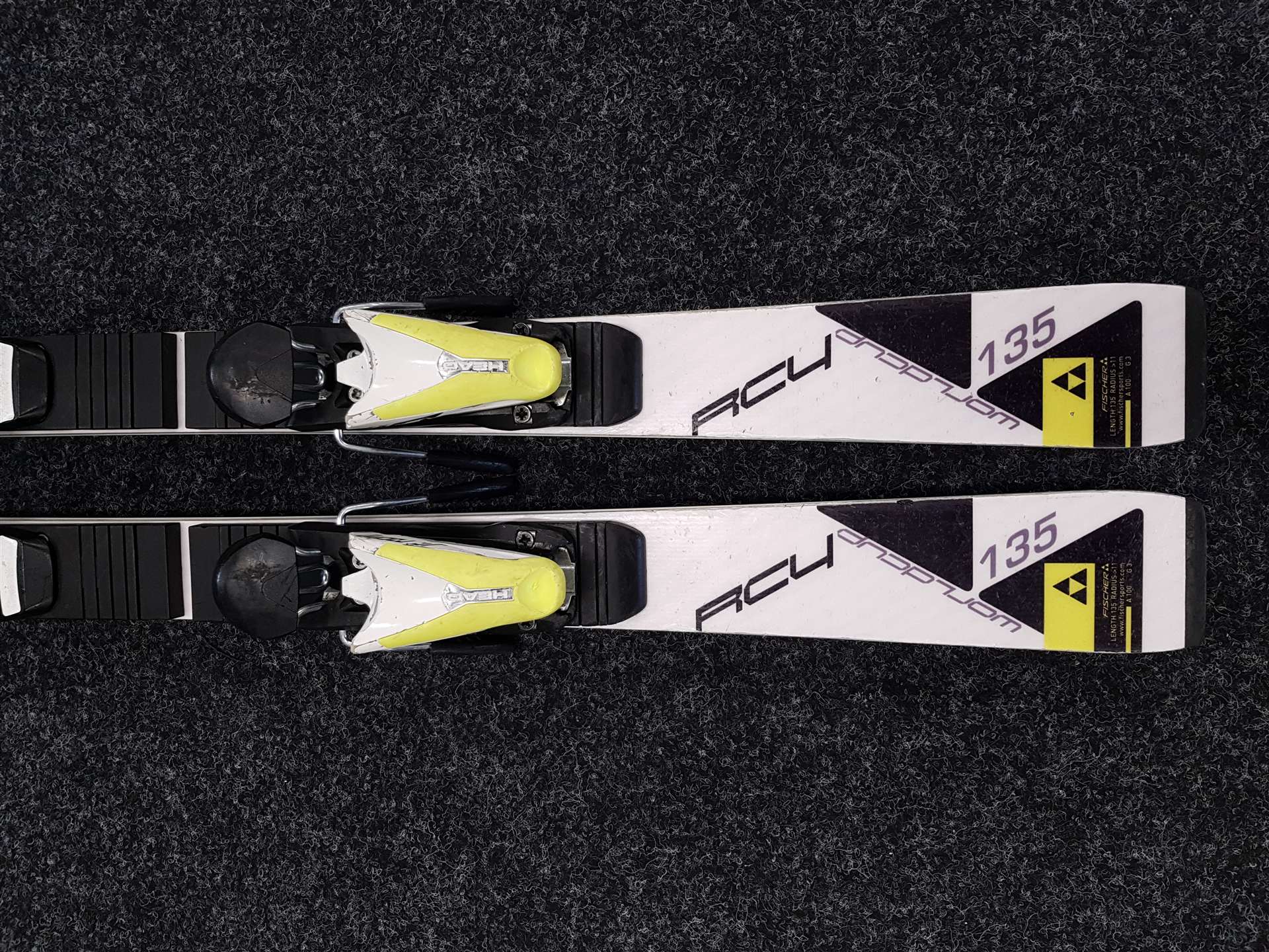 Použité lyže FISCHER RC4 Worldcup Aircarbon Ti + viazanie Head SX9