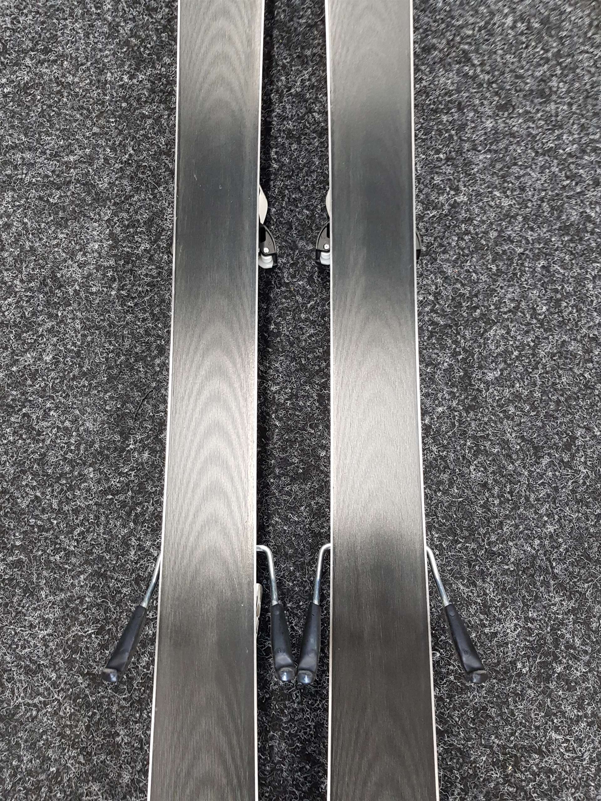 Použité lyže FISCHER RC4 Worldcup Aircarbon Ti + viazanie Head SX9