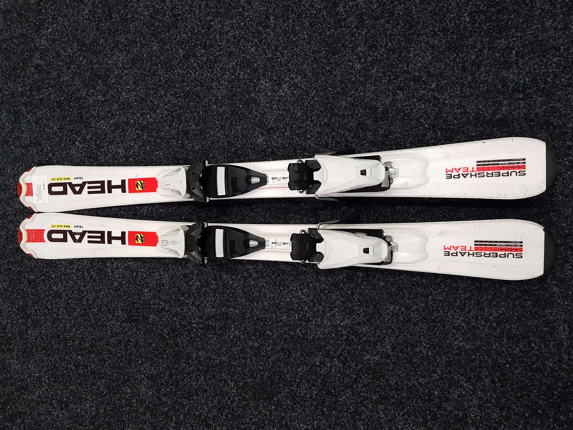 Použité lyže HEAD Team Era 2,0 Supershape  + viazanie Head LRX 4,5