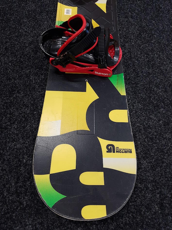 Použitý snowboard BURTON Progression + viazanie Burton veľkosť M
