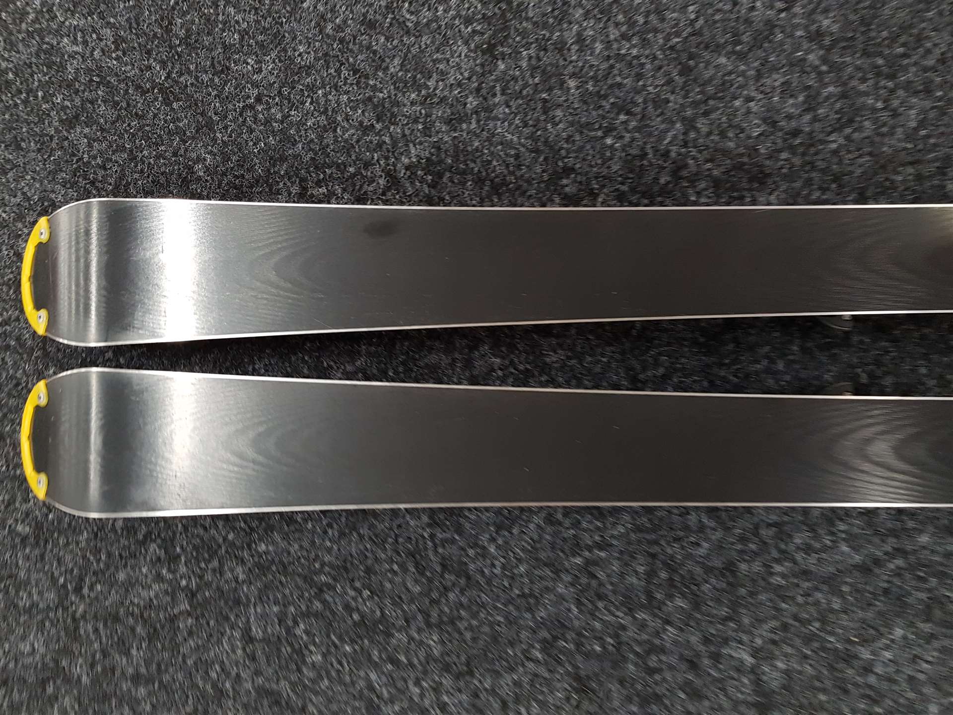 Použité lyže ELAN Exar GX + viazanie Elan EL 10