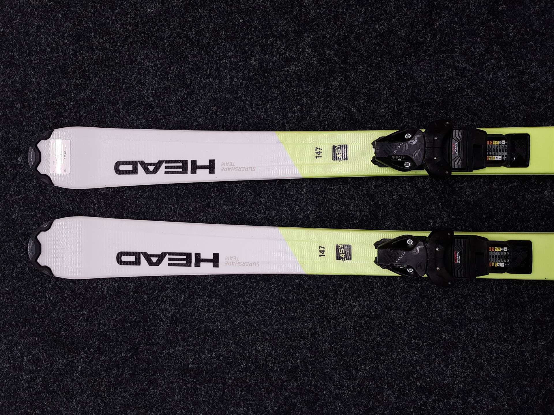 Použité lyže HEAD Supershape Team + viazanie Head Easy 7.5