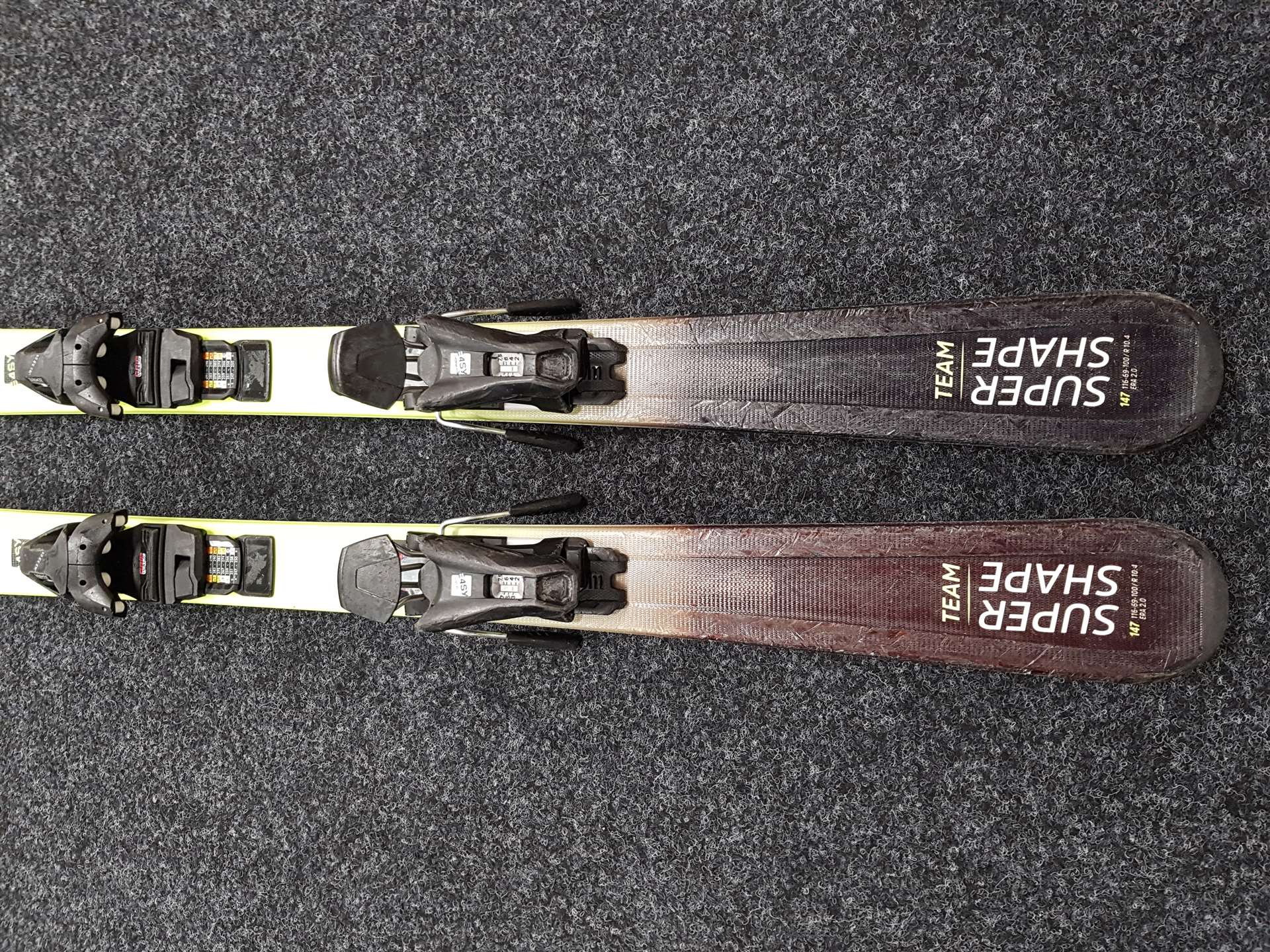 Použité lyže HEAD Supershape Team + viazanie Head Easy 7.5