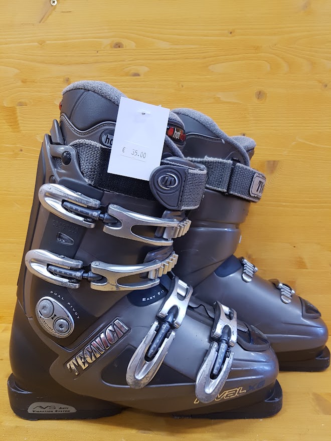 Gebrauchte Tecnica Rival X8 Skischuhe