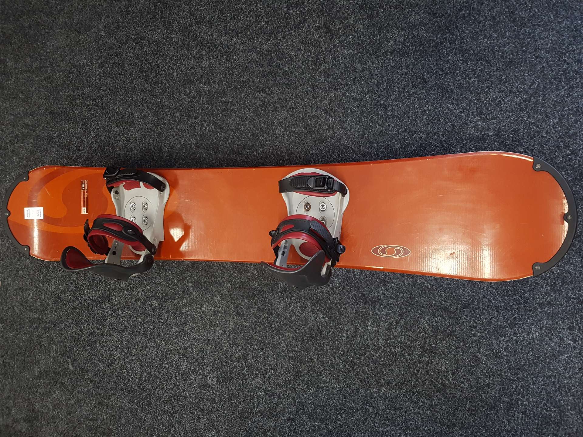 Gebrauchtes Salomon Snowboard + Salomon Bindungen Größe L