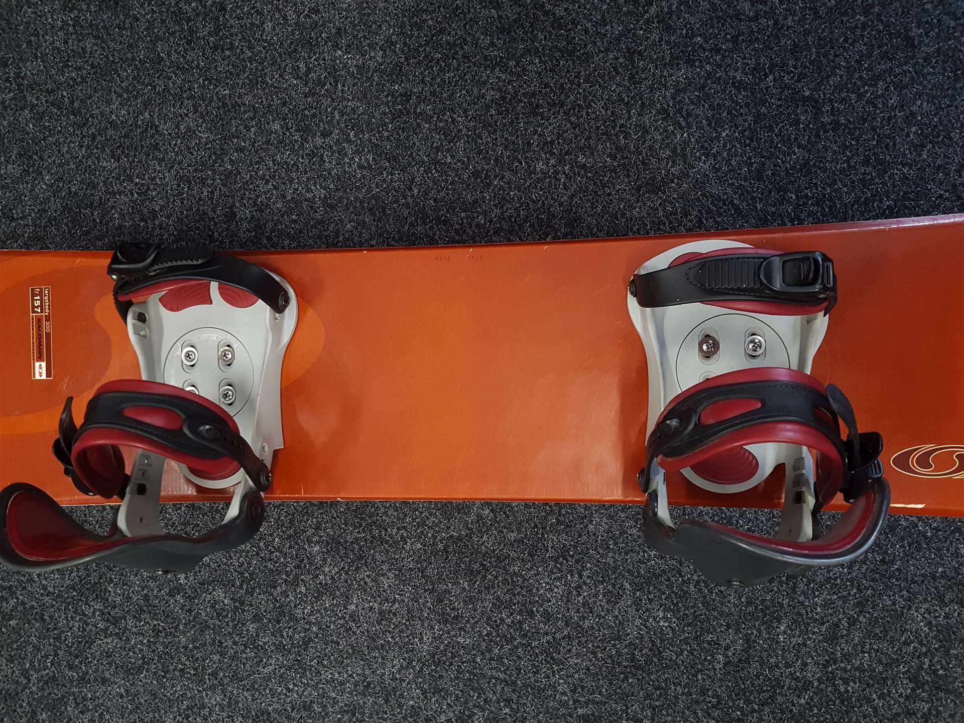 Gebrauchtes Salomon Snowboard + Salomon Bindungen Größe L