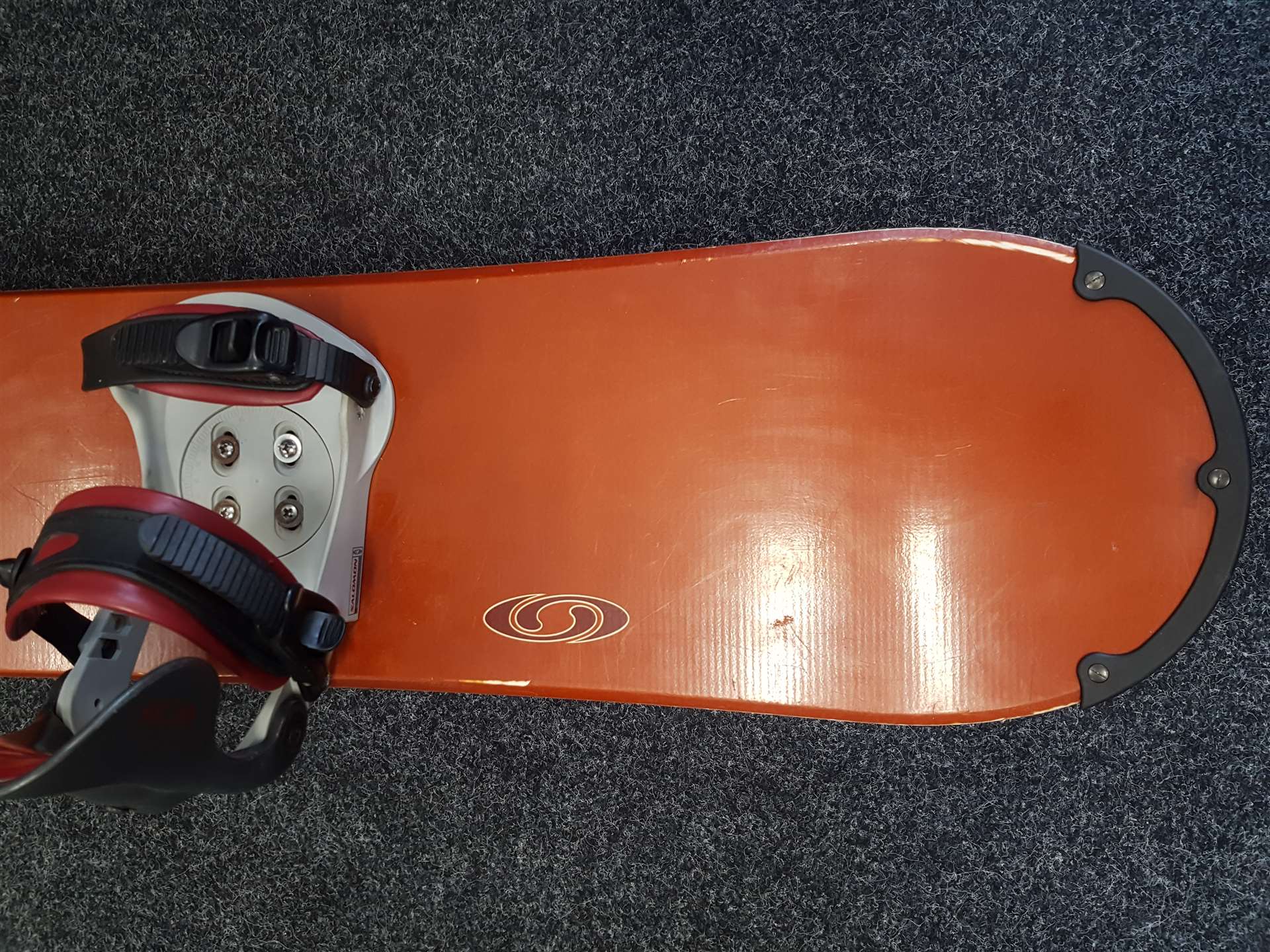 Gebrauchtes Salomon Snowboard + Salomon Bindungen Größe L