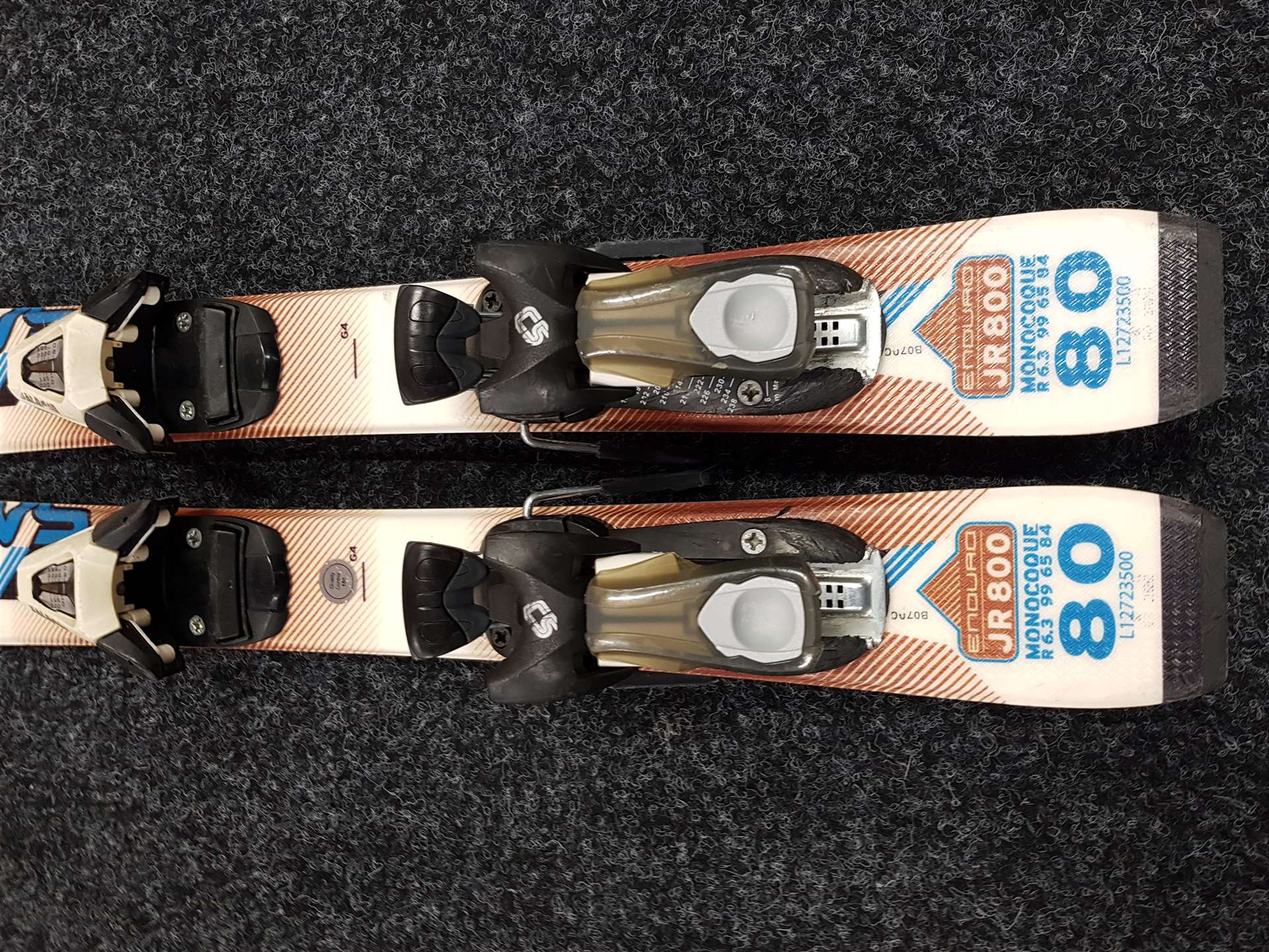Použité lyže SALOMON Enduro JR 800  + viazanie Salomon 4,5