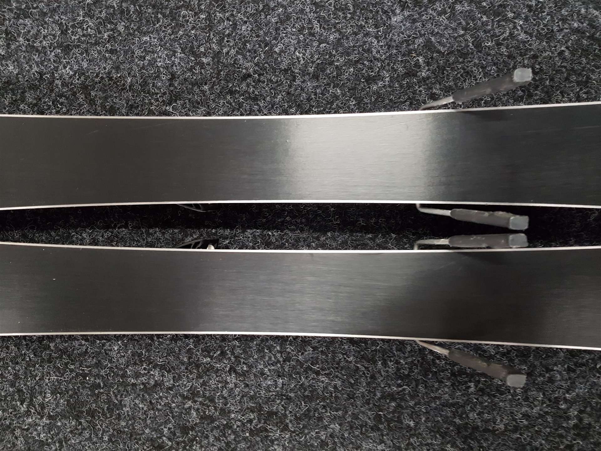 Použité lyže SALOMON Enduro JR 800  + viazanie Salomon 4,5