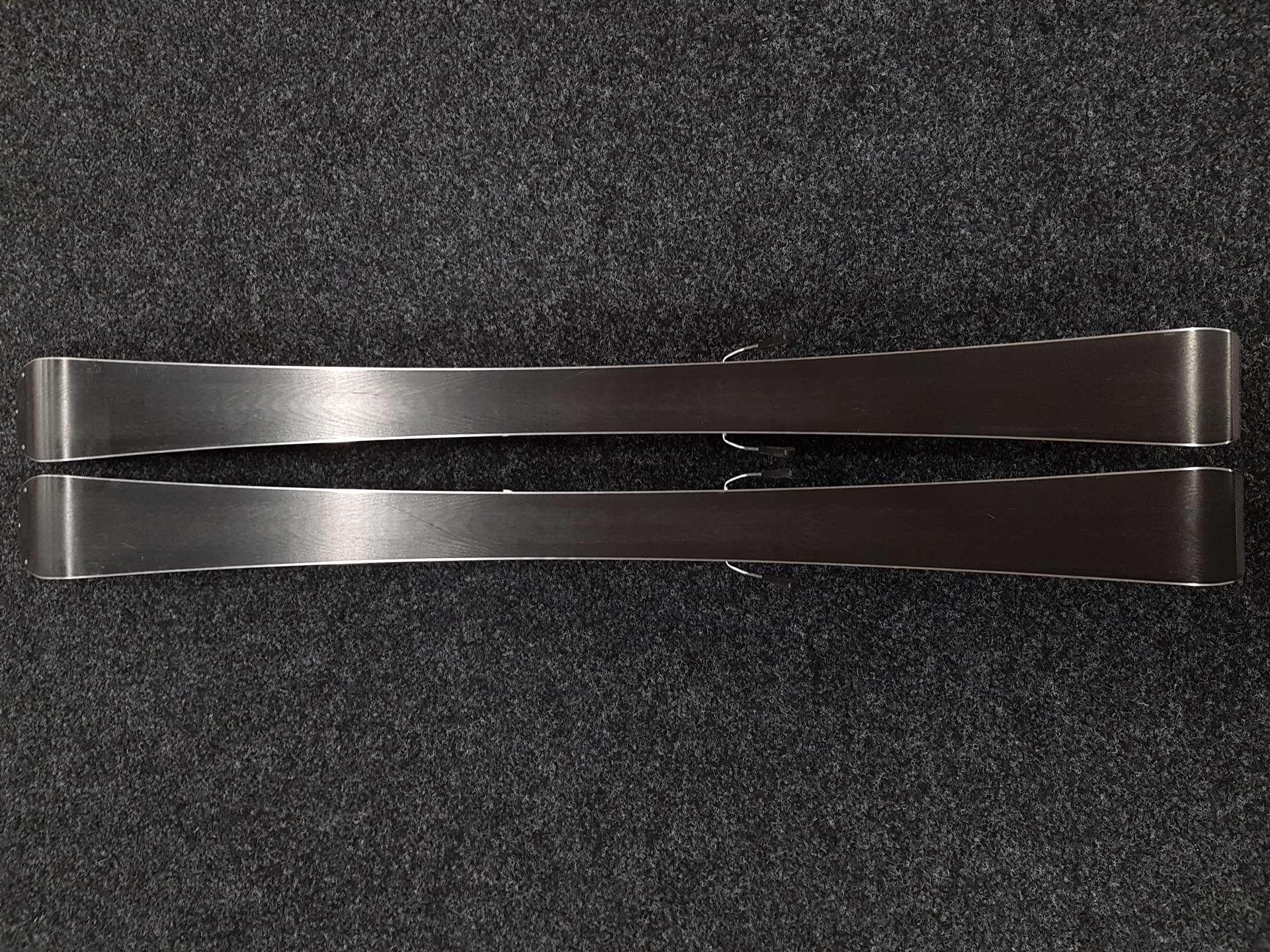 Použité lyže ROSSIGNOL  Pursuit + viazanie Rossignol Axium 11