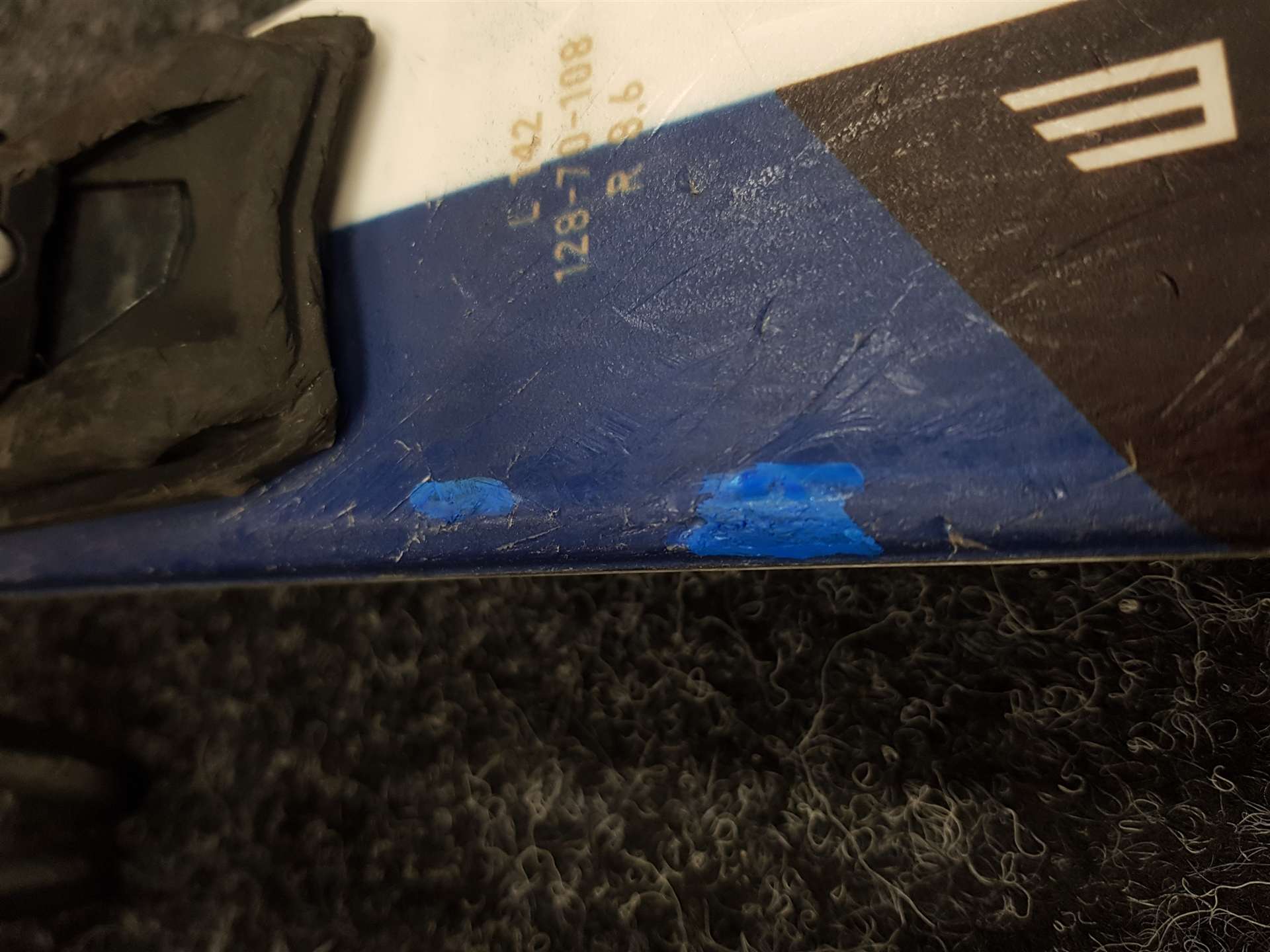 Použité lyže HEAD Shape 3.0 + viazanie Tyrolia 10