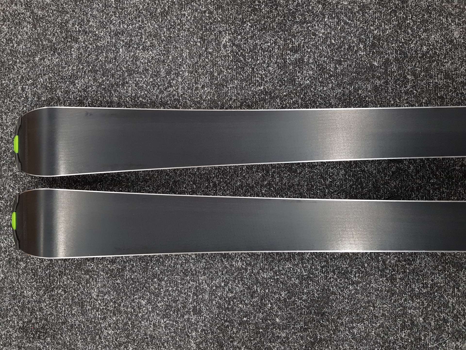 Použité lyže Elan Race SX 155