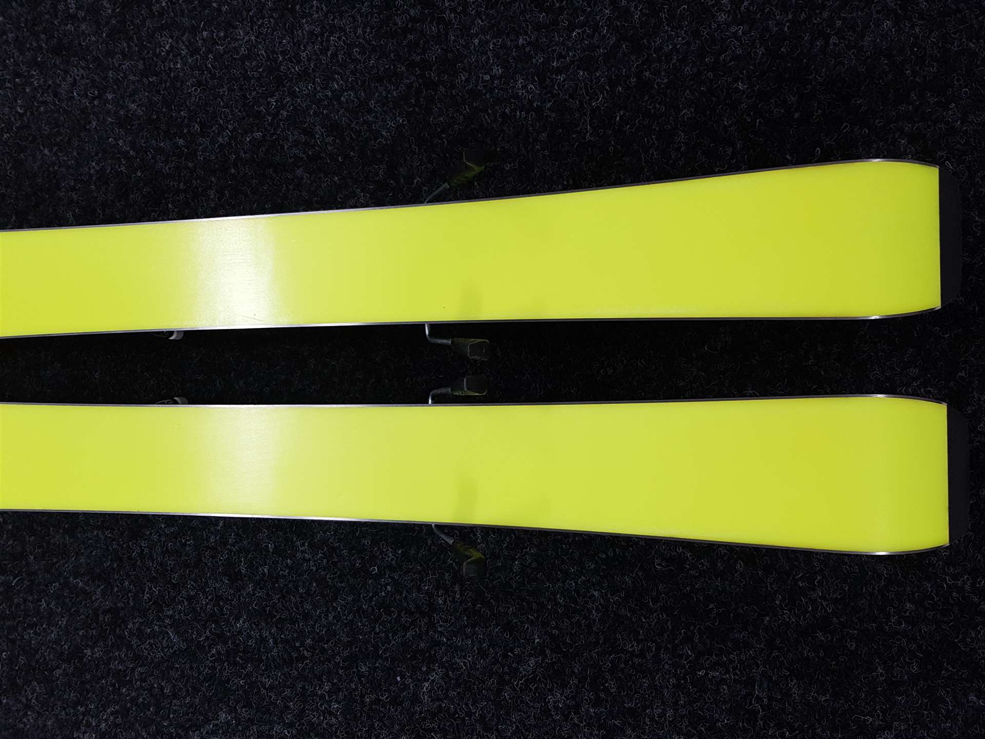 Použité lyže FISCHER The Curv RC4  + viazanie Fischer FJ 4