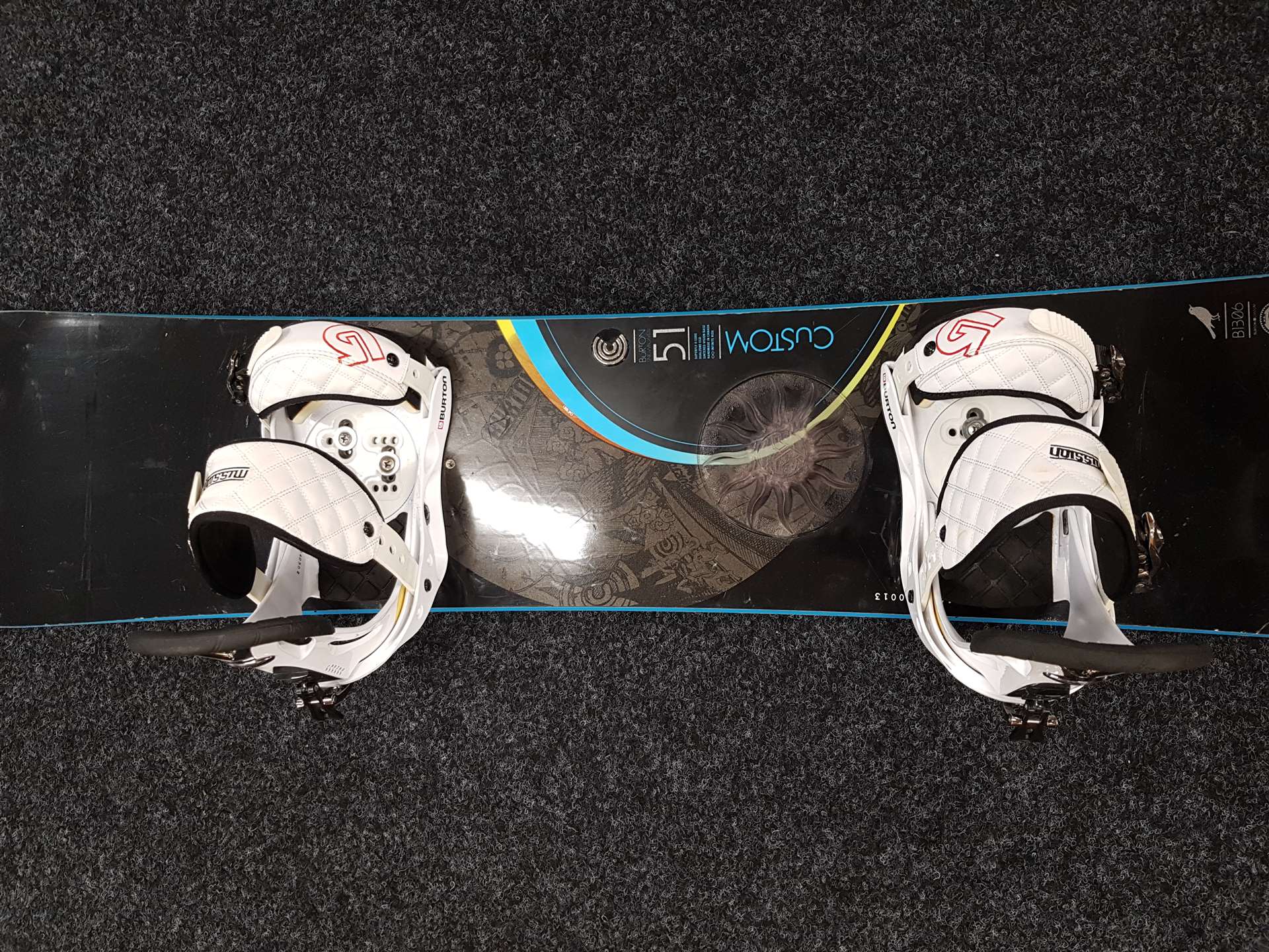 Použitý snowboard Burton Custom 51 + viazanie Burton mission veľkosť M