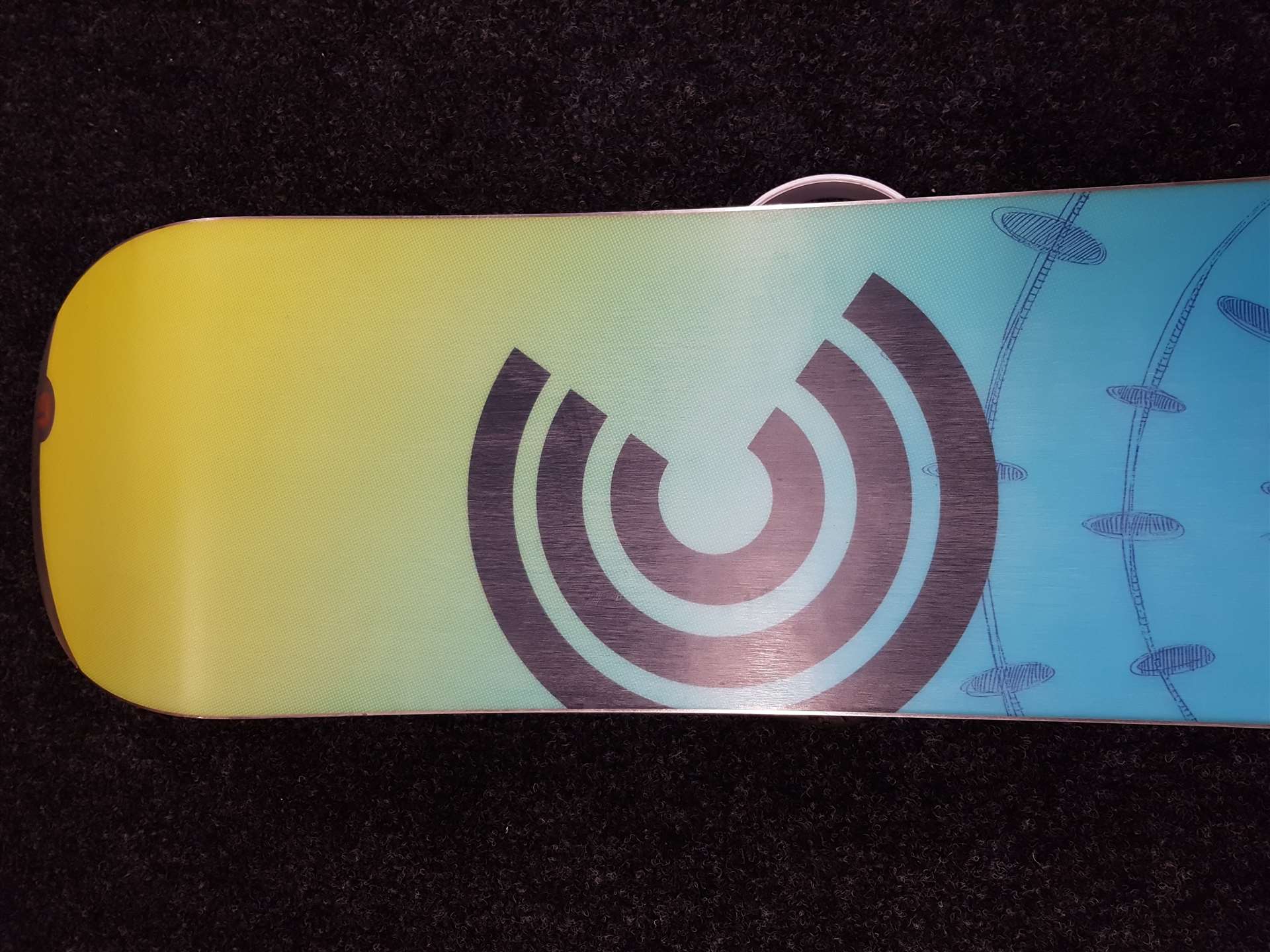 Použitý snowboard Burton Custom 51 + viazanie Burton mission veľkosť M