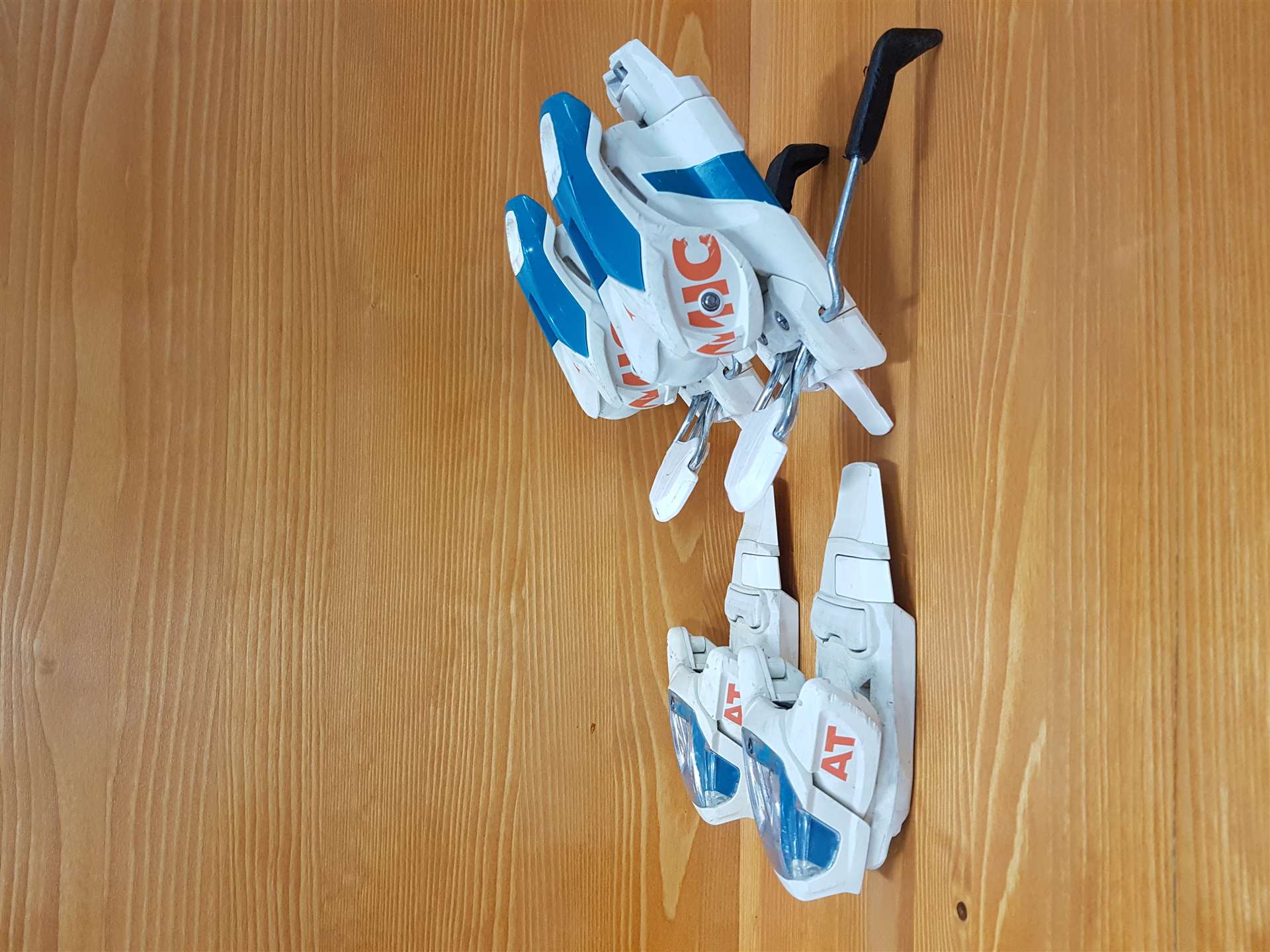 Použité viazanie Atomic Lithium (10 DIN)