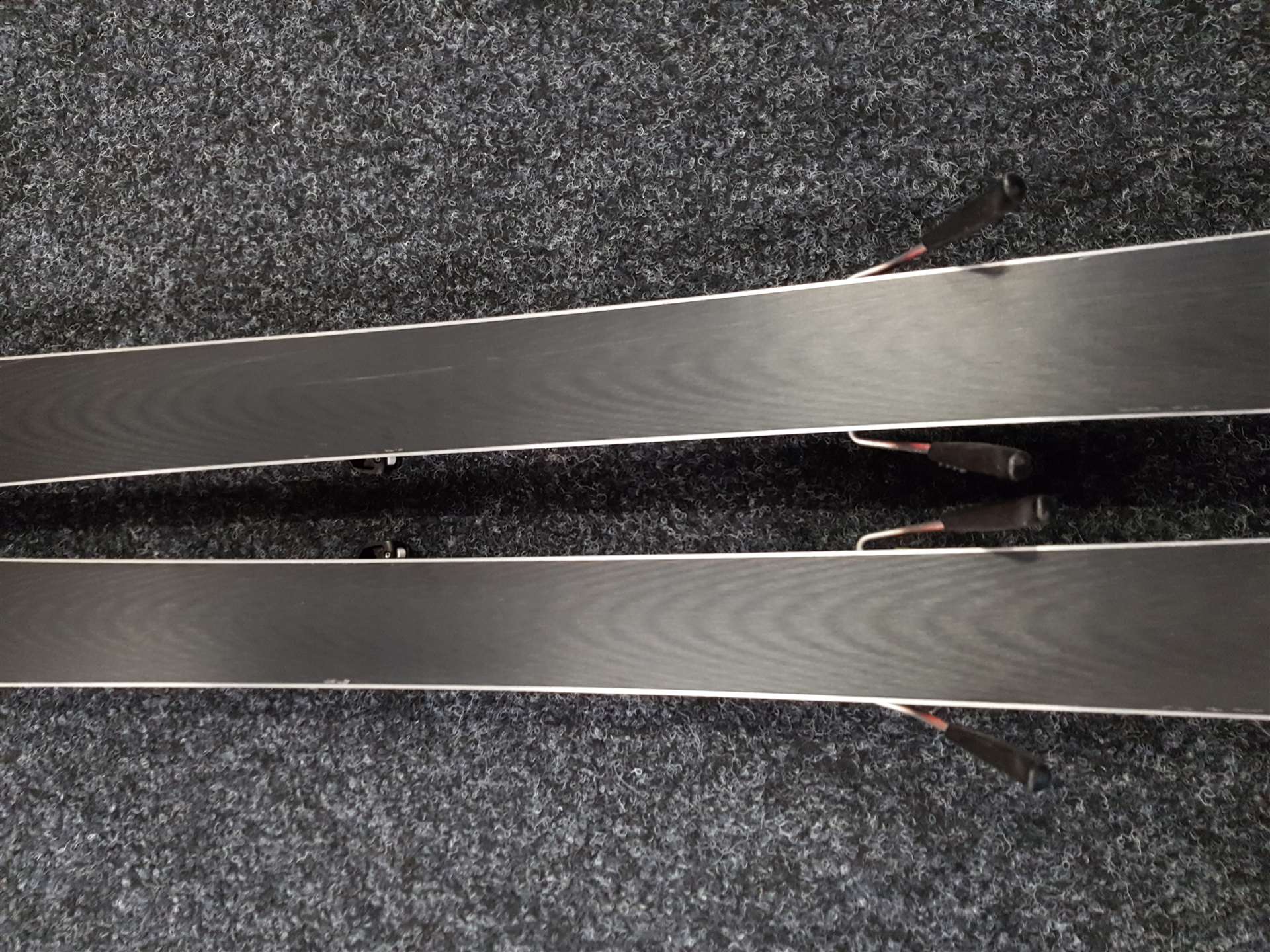 Použité lyže FISCHER The Curv Pro + viazanie Fischer FJ 7.0