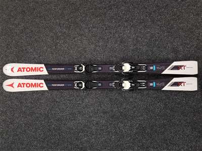 Použité lyže Atomic Performer XT