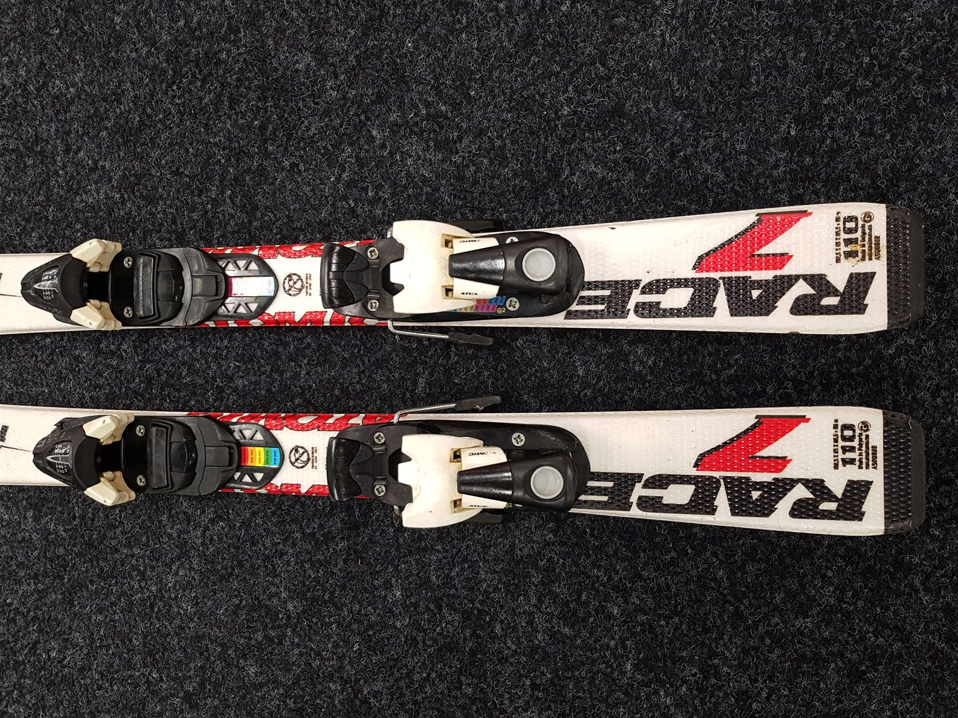 Použité lyže ATOMIC Race 7 + viazanie Atomic 4,5