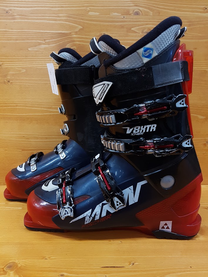 Použité lyžiarky Fischer V8 XTR