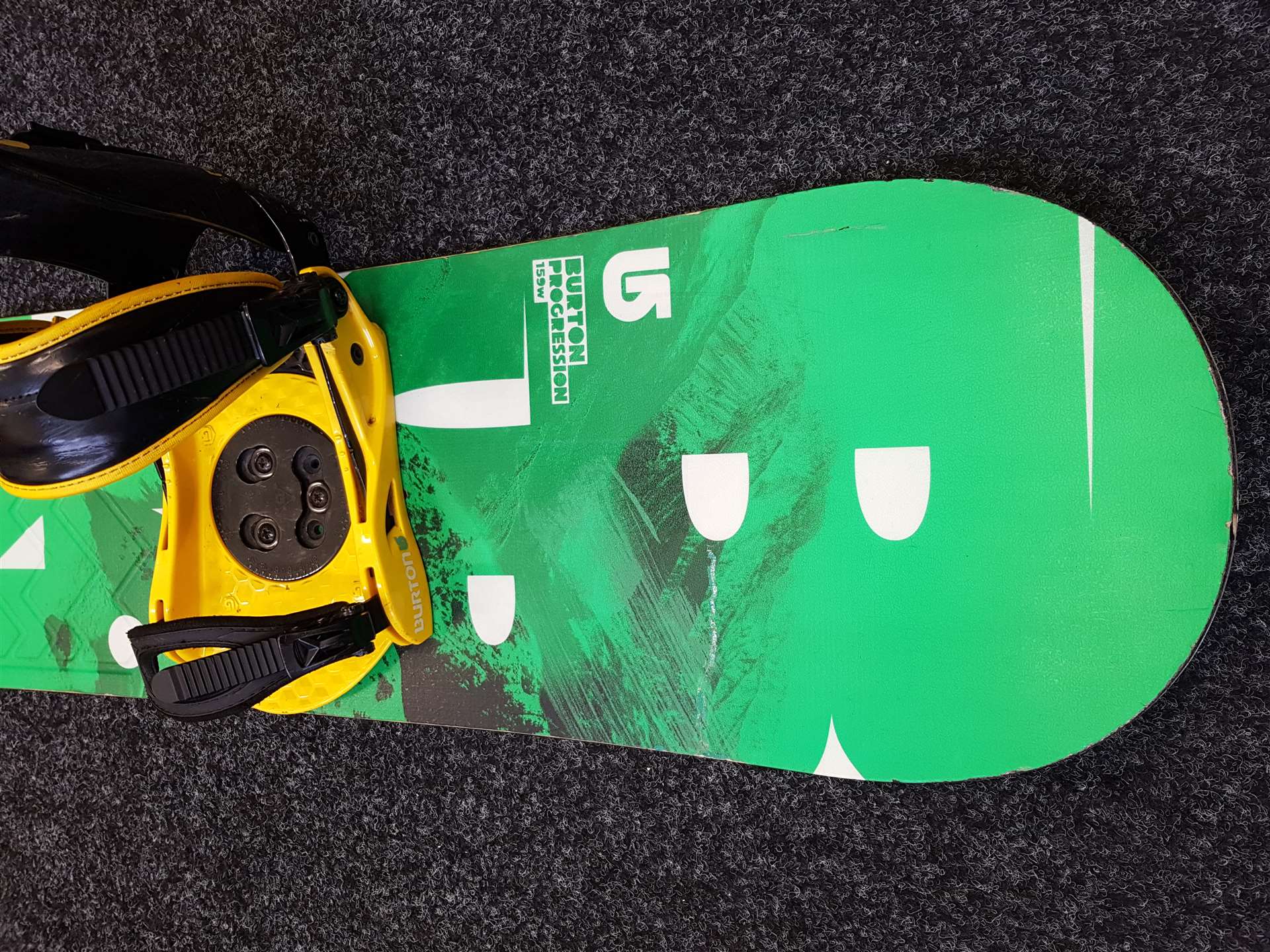 Použitý snowboard BURTON Progression + viazanie Burton veľkosť L