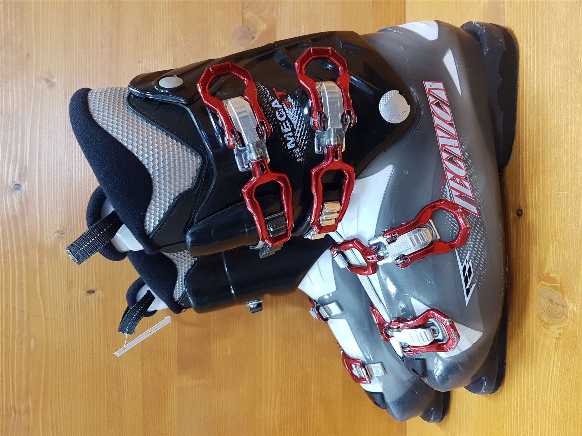 Použité lyžiarky TECNICA Mega +T