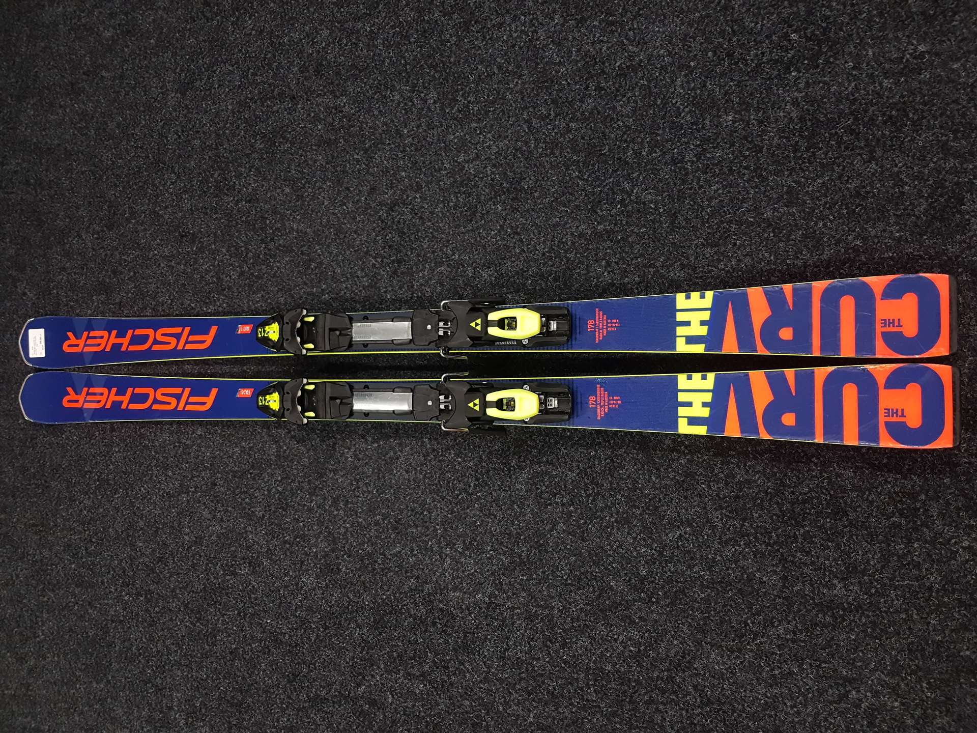 Použité lyže FISCHER The Curv RC4 + viazanie Fischer Z13